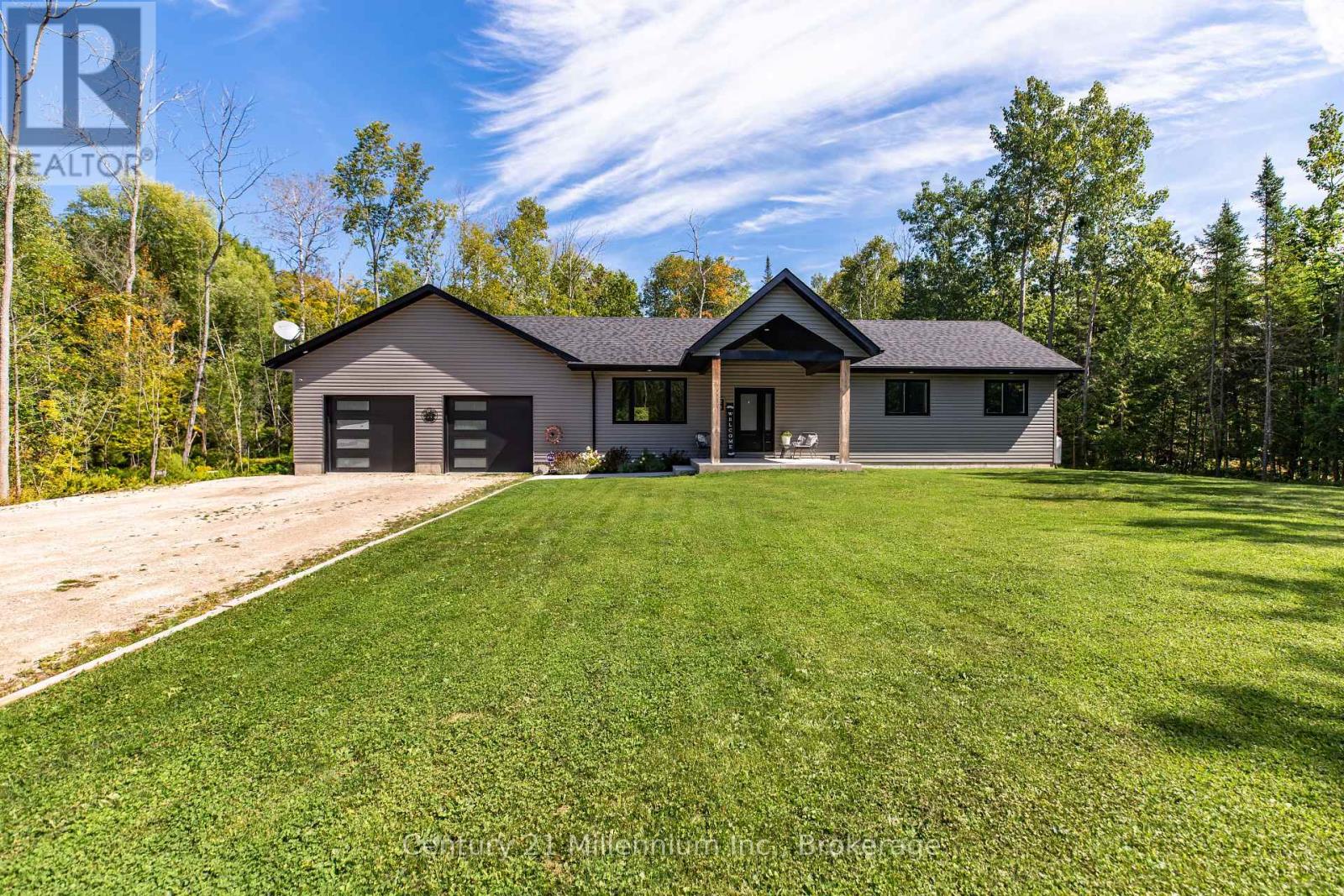 23 Hemlock Road, South Bruce Peninsula, Ontario N0H 2T0 - Photo 4 - X12957146