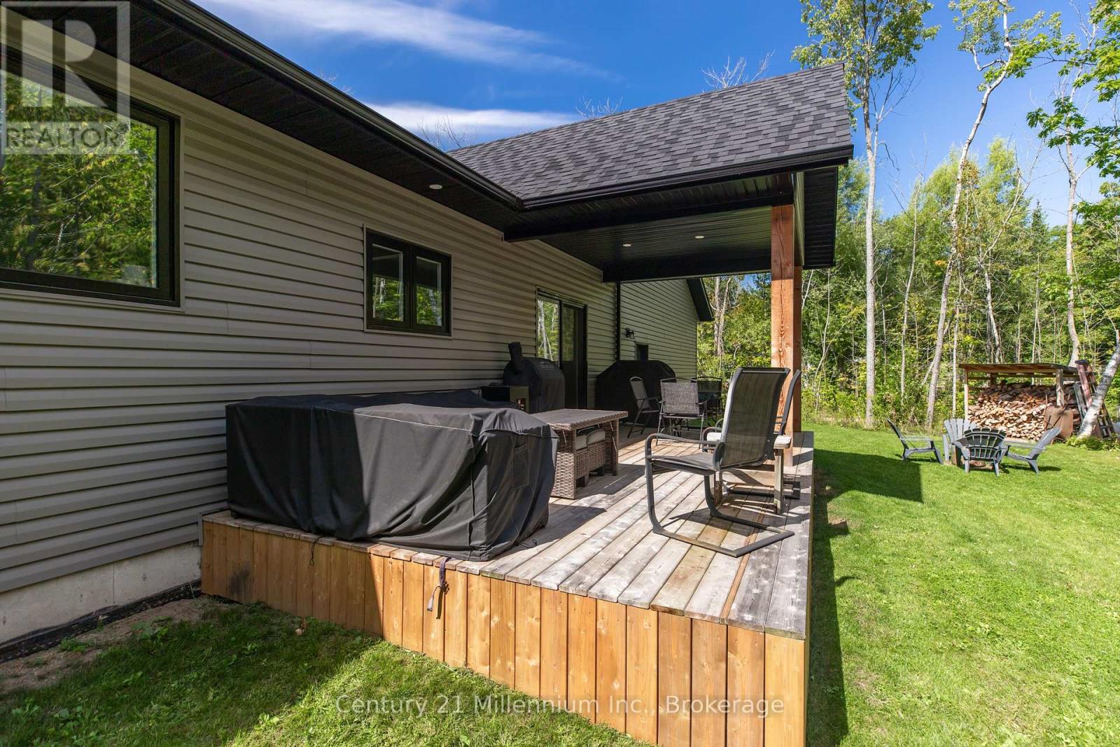 23 Hemlock Road, South Bruce Peninsula, Ontario N0H 2T0 - Photo 6 - X12957146