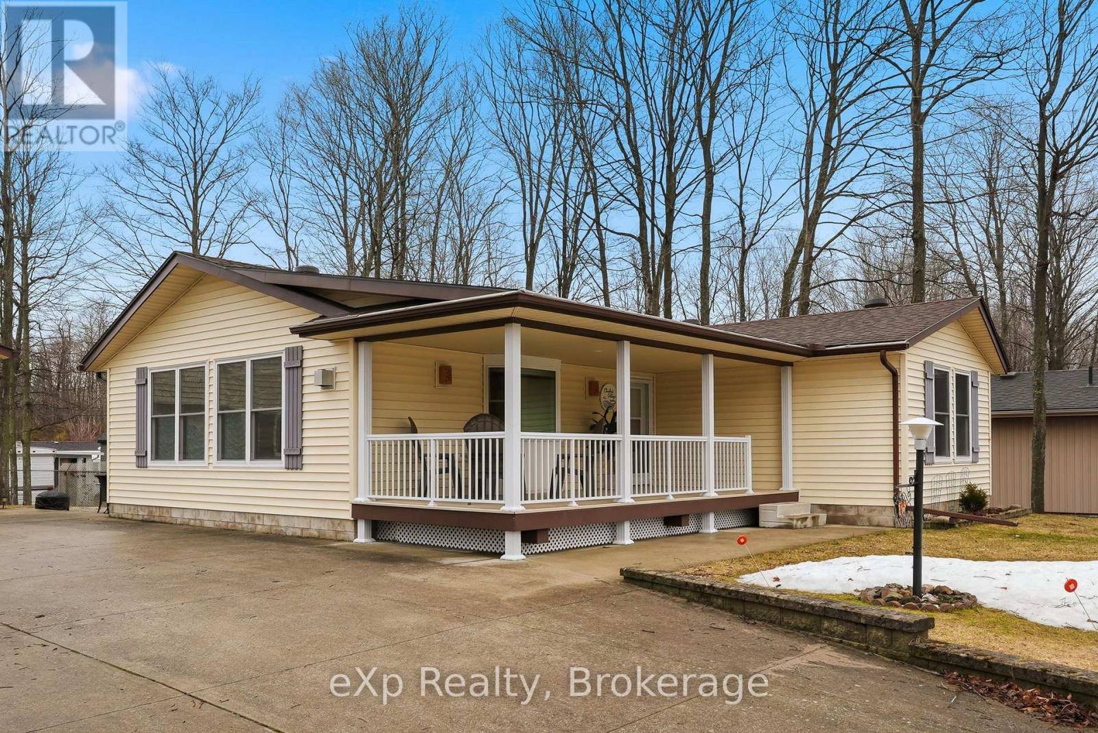 75 Lakeland Drive, South Bruce Peninsula, Ontario N0H 2G0 - Photo 4 - X12959112