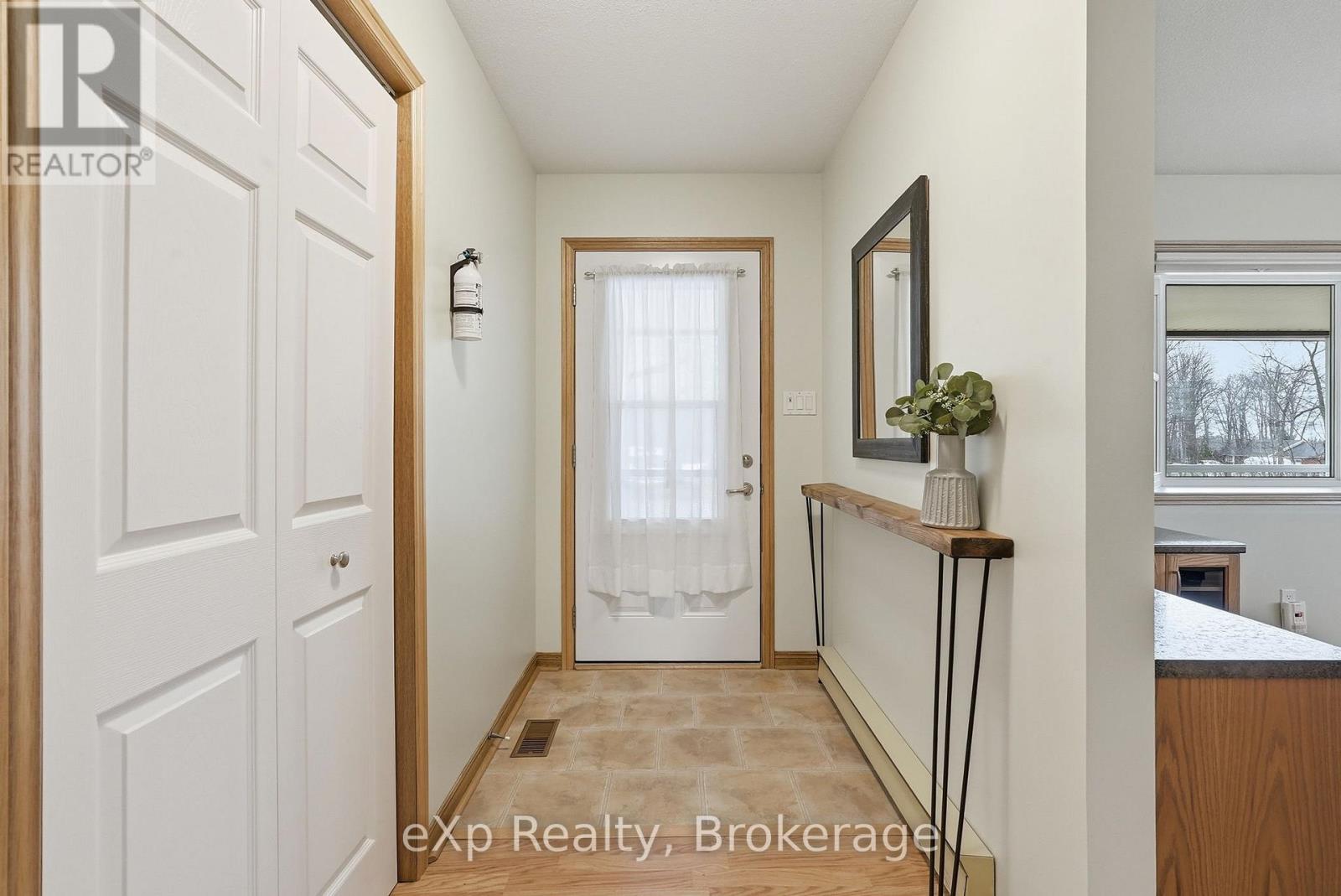 75 Lakeland Drive, South Bruce Peninsula, Ontario N0H 2G0 - Photo 9 - X12959112