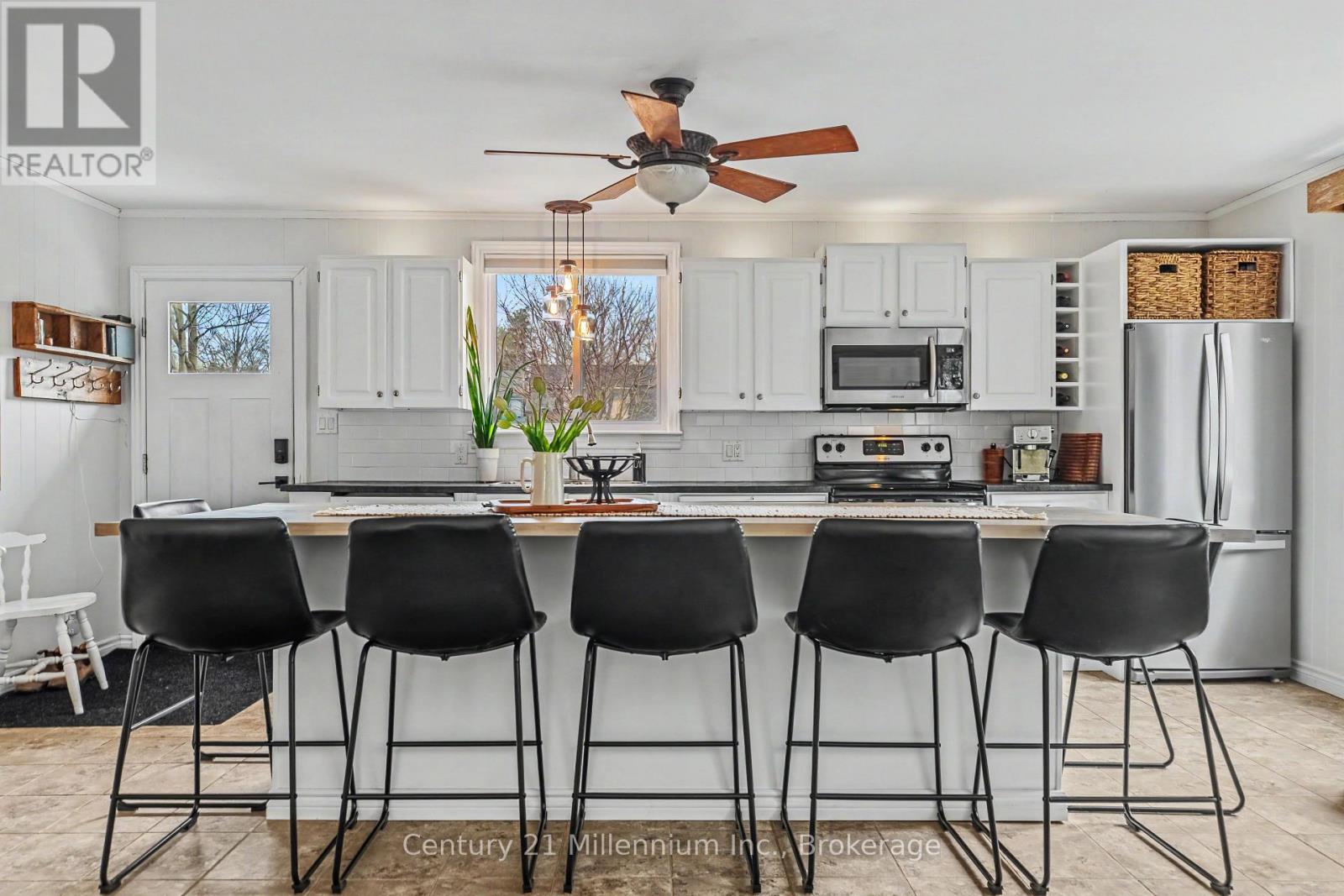 100 South Rankin Street, Saugeen Shores, Ontario N0H 2L0 - Photo 9 - X12959984