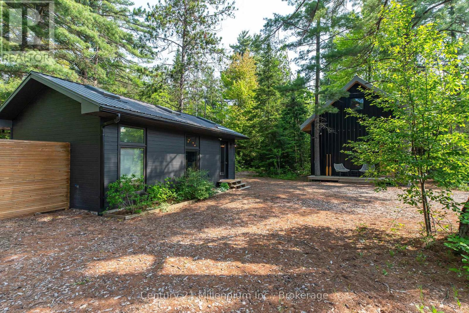 204 Ogimah Road, Native Leased Lands, Ontario N0H 2T0 - Photo 1 - X12951942