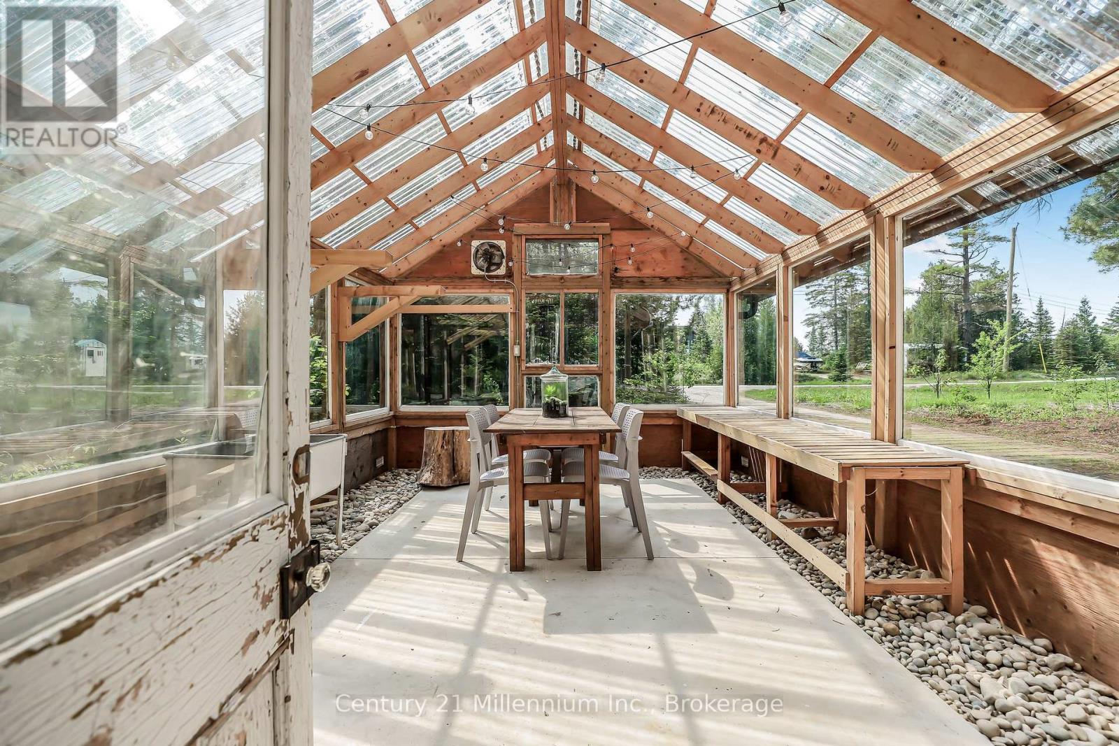 204 Ogimah Road, Native Leased Lands, Ontario N0H 2T0 - Photo 7 - X12951942