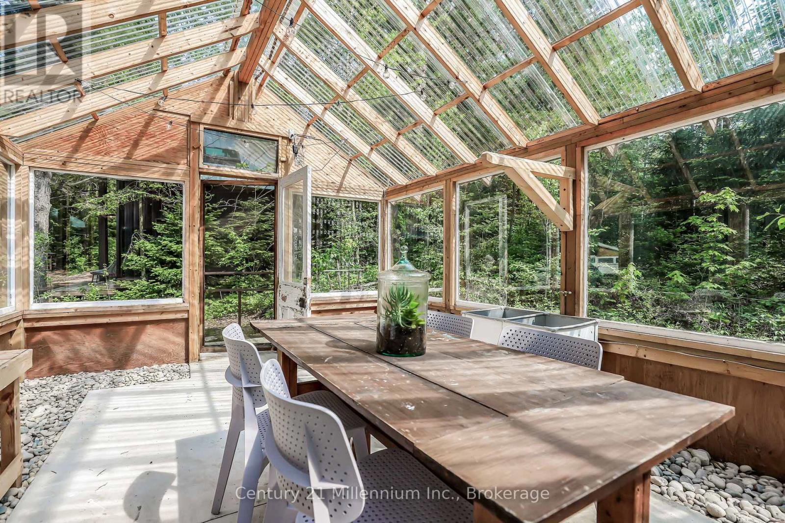 204 Ogimah Road, Native Leased Lands, Ontario N0H 2T0 - Photo 8 - X12951942