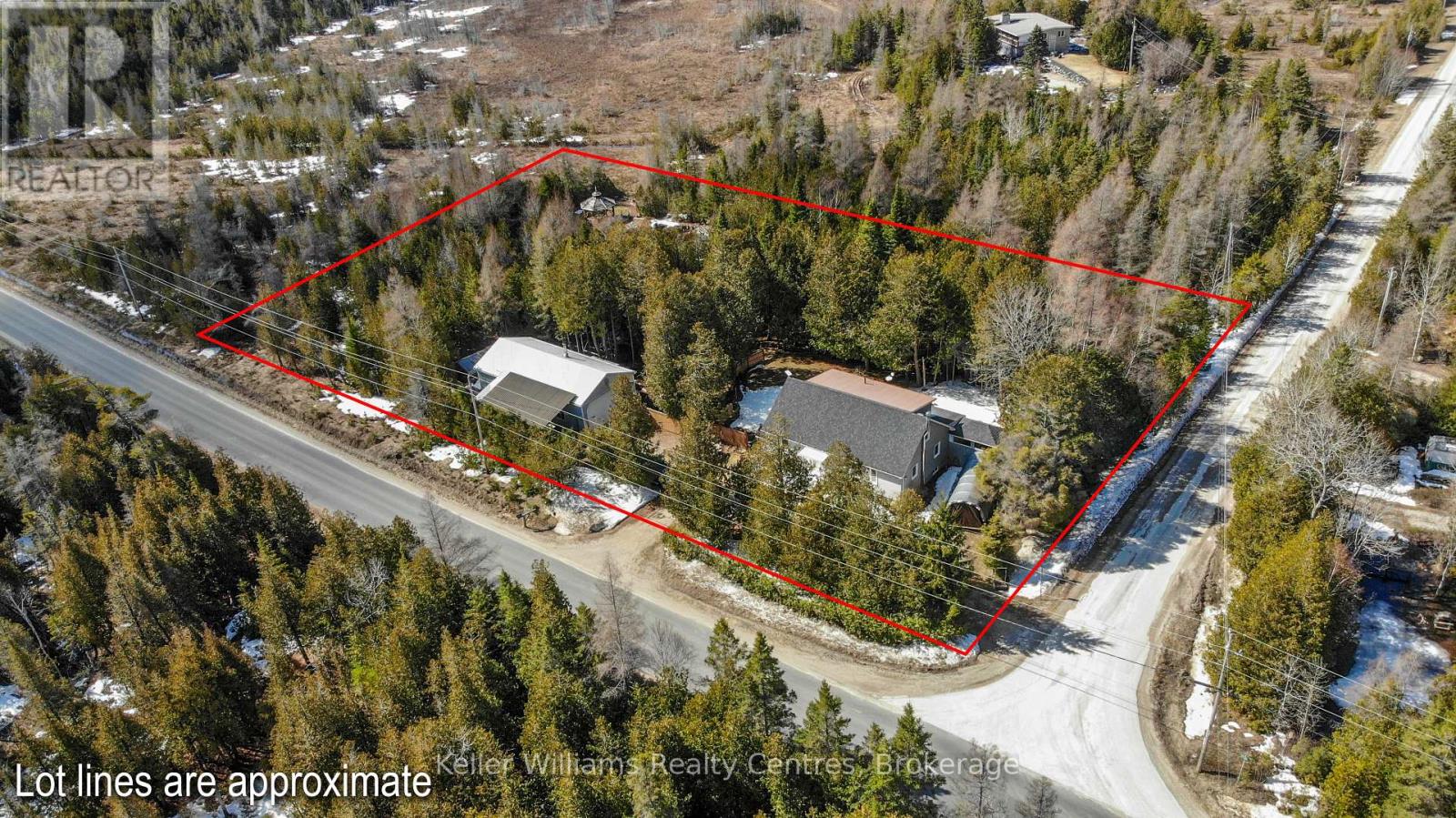 668 Pike Bay Road, Northern Bruce Peninsula, Ontario N0H 2T0 - Photo 2 - X12967684