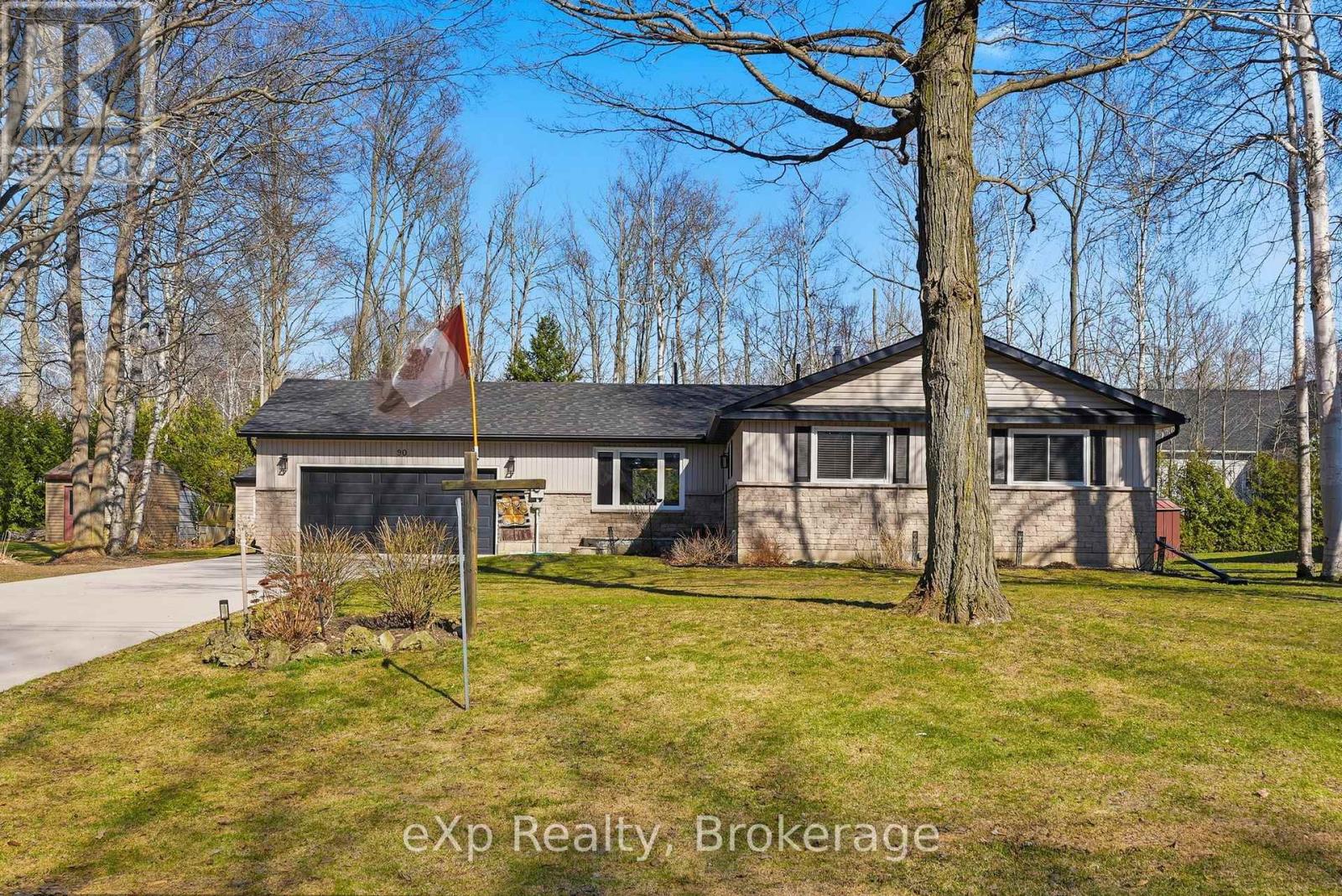 90 Mapleport Crescent, South Bruce Peninsula, Ontario N0H 2G0 - Photo 2 - X12974064