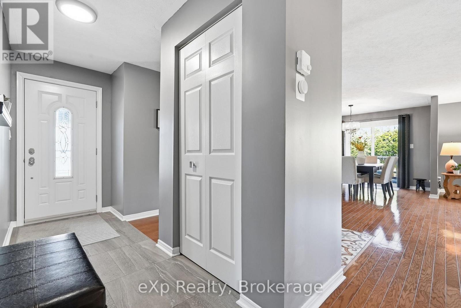 90 Mapleport Crescent, South Bruce Peninsula, Ontario N0H 2G0 - Photo 8 - X12974064