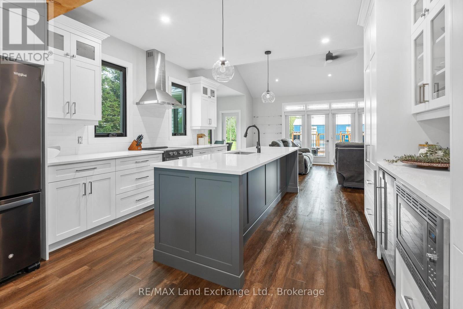 89 Concession 4 Road, Saugeen Shores, Ontario N0H 2C5 - Photo 9 - X12976478