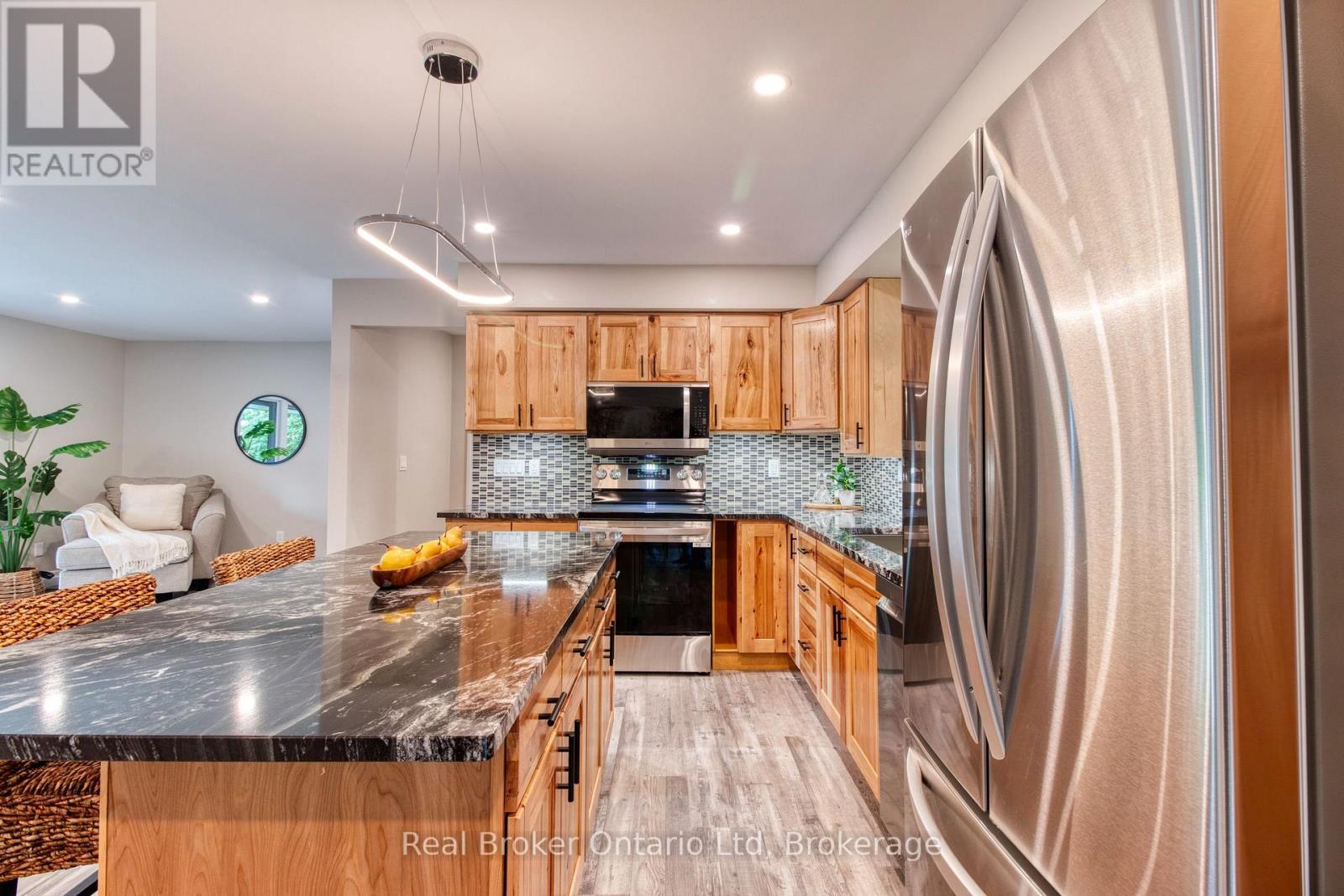 446 Isaac Street, South Bruce Peninsula, Ontario N0H 2T0 - Photo 8 - X12977068
