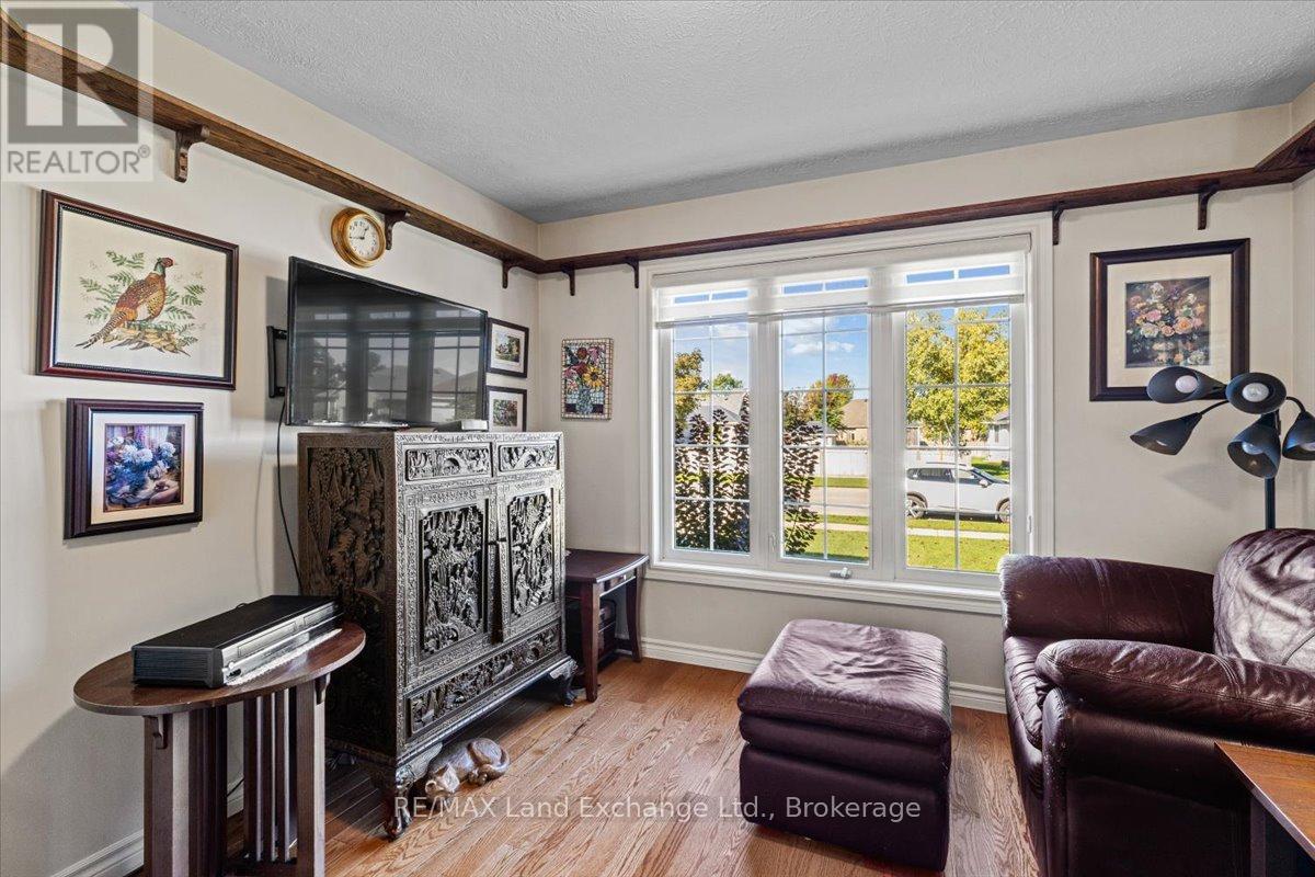 903 Highland Street, Saugeen Shores, Ontario N0H 2C2 - Photo 7 - X12977906