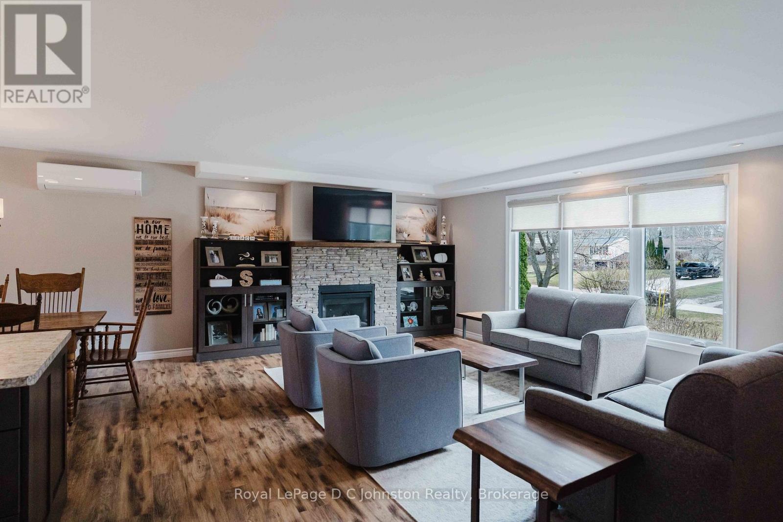 334 Tyendinaga Drive, Saugeen Shores, Ontario N0H 2L0 - Photo 6 - X12978740