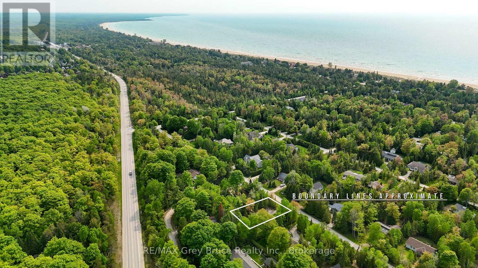 425 Dufferin Avenue, South Bruce Peninsula, Ontario N0H 2G0 - Photo 7 - X12984378
