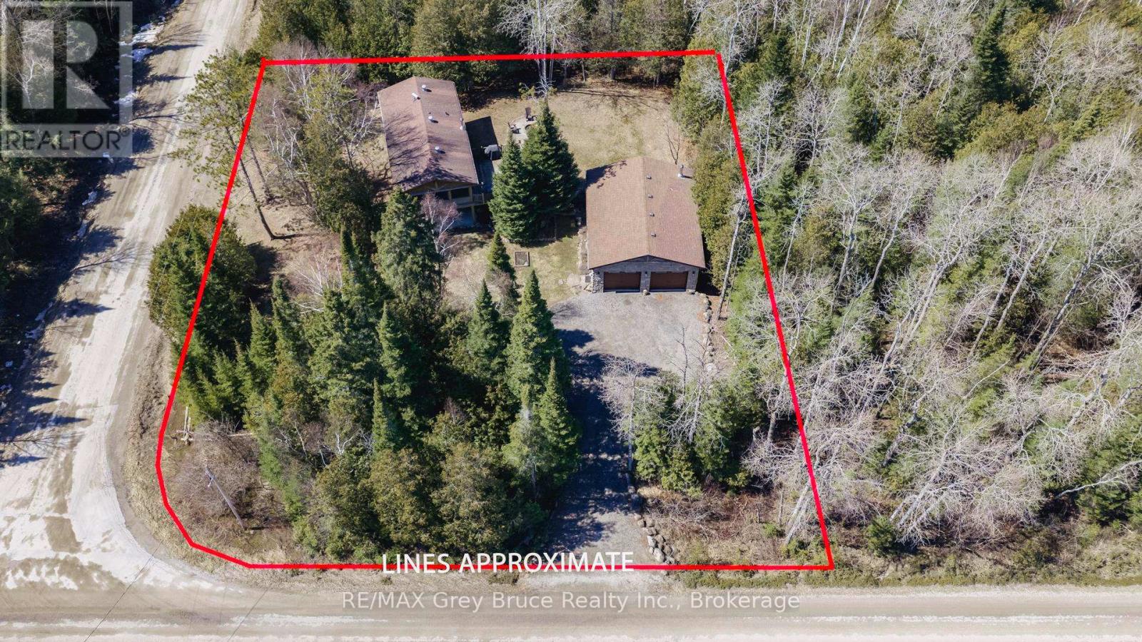 1535 15 Side Road, South Bruce Peninsula, Ontario N0H 2T0 - Photo 3 - X12989398
