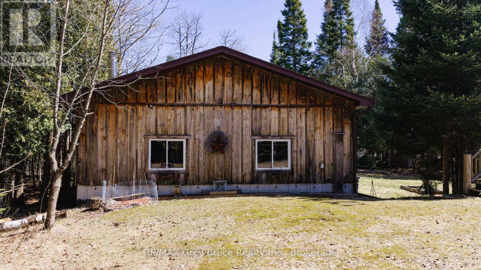 1535 15 Side Road, South Bruce Peninsula, Ontario N0H 2T0 - Photo 8 - X12989398