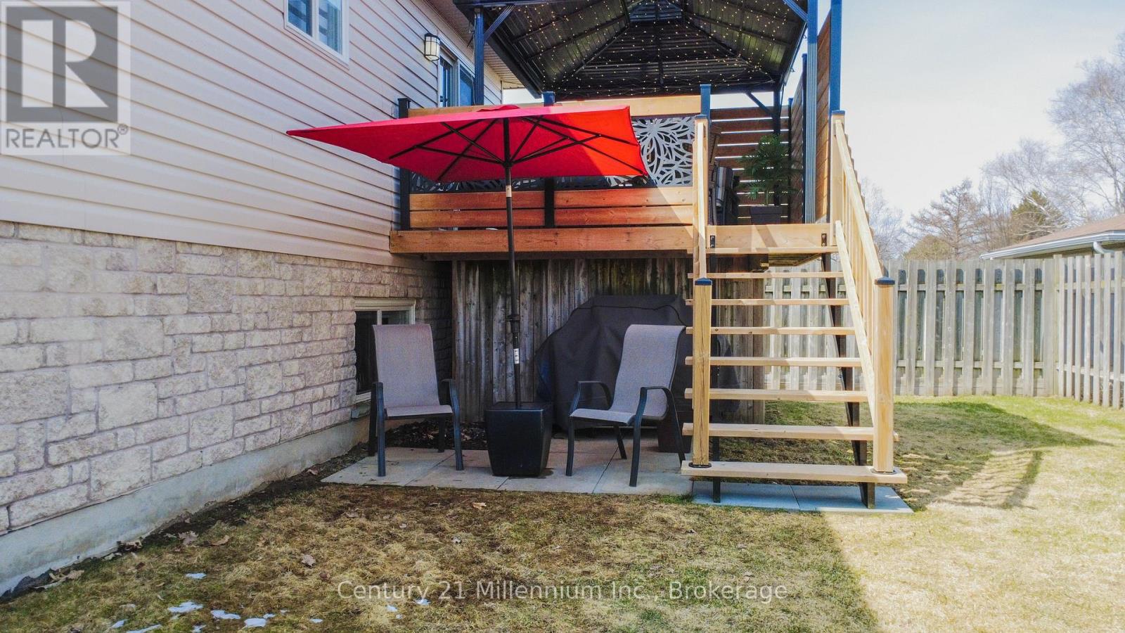 483 Peirson Avenue, Saugeen Shores, Ontario N0H 2C1 - Photo 9 - X12994594