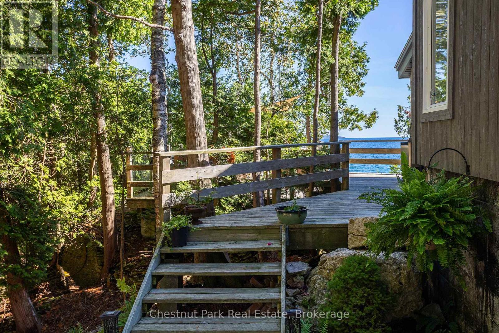 67 Grant Watson Drive, Northern Bruce Peninsula, Ontario N0H 2R0 - Photo 2 - X12995478