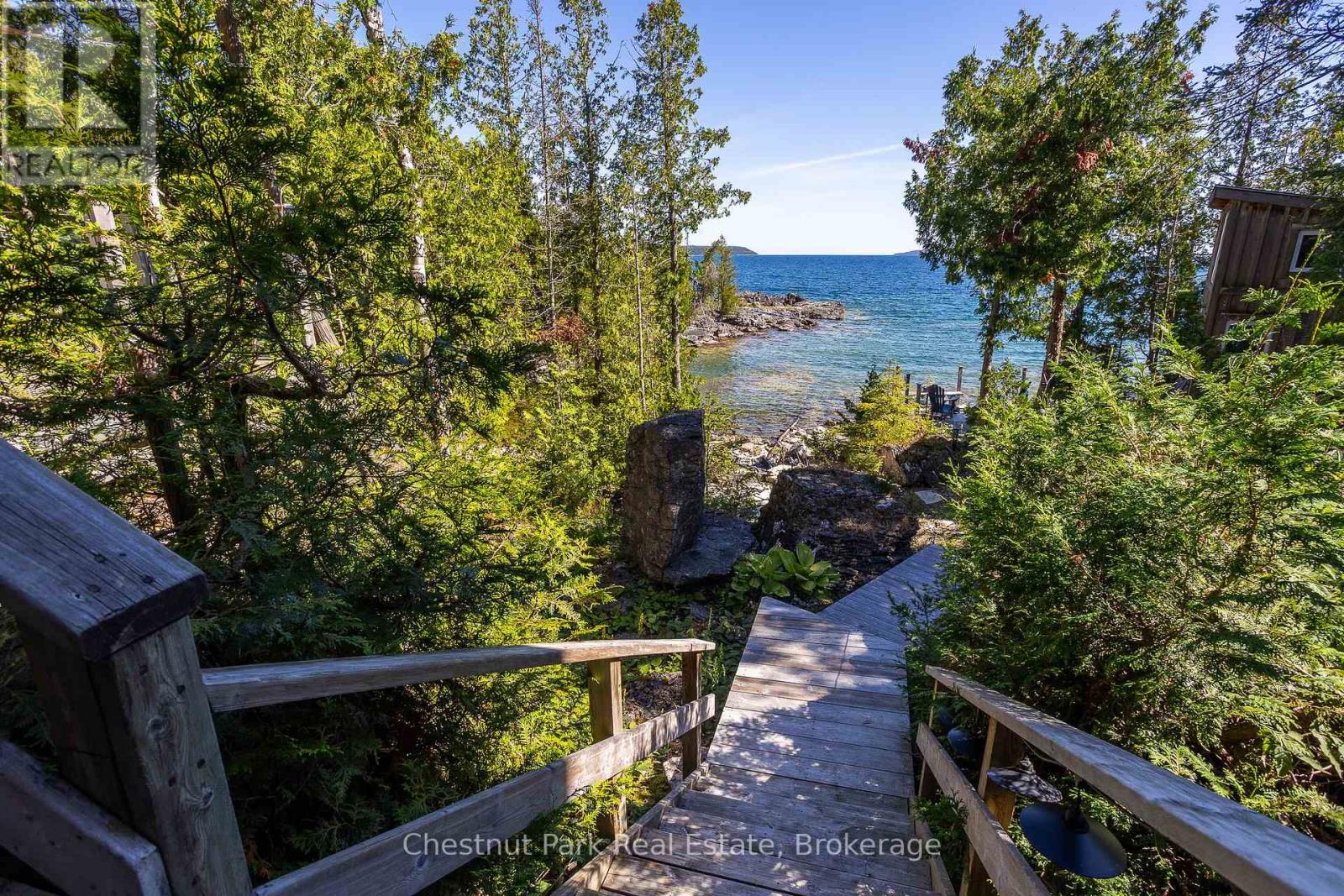 67 Grant Watson Drive, Northern Bruce Peninsula, Ontario N0H 2R0 - Photo 6 - X12995478