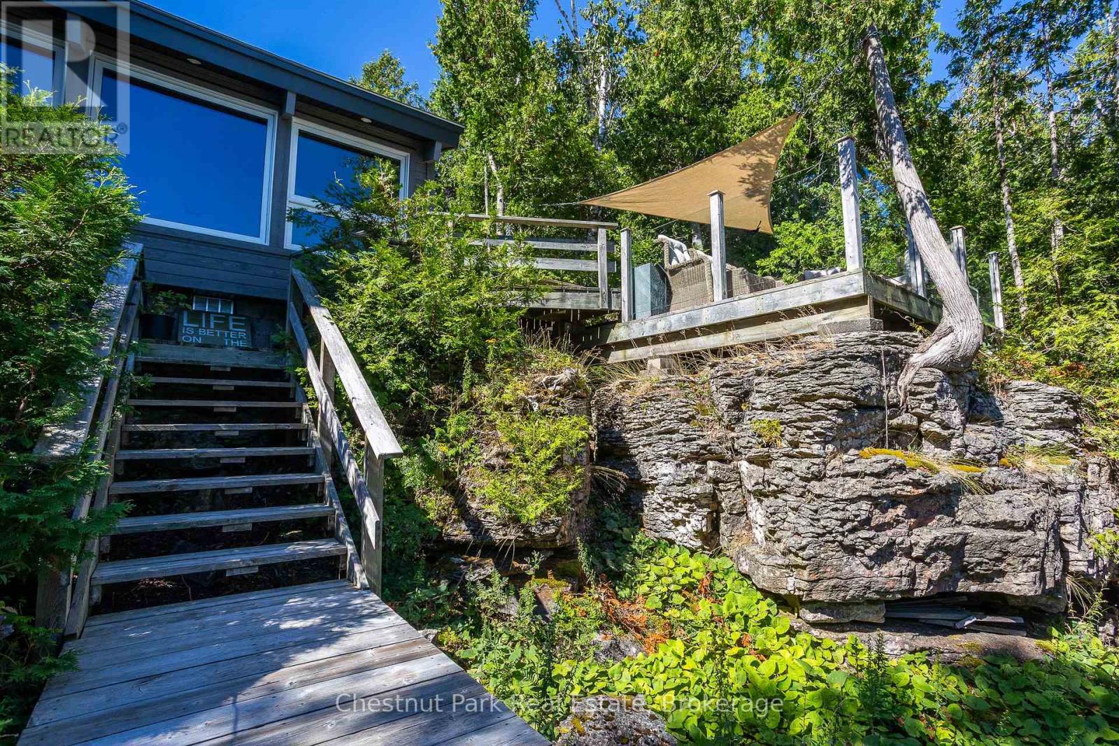 67 Grant Watson Drive, Northern Bruce Peninsula, Ontario N0H 2R0 - Photo 9 - X12995478