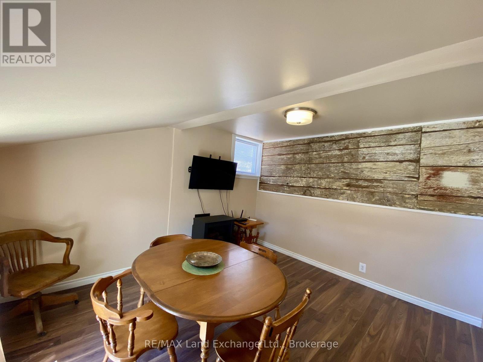 656 Market Street, Saugeen Shores, Ontario N0H 2C0 - Photo 9 - X13004784