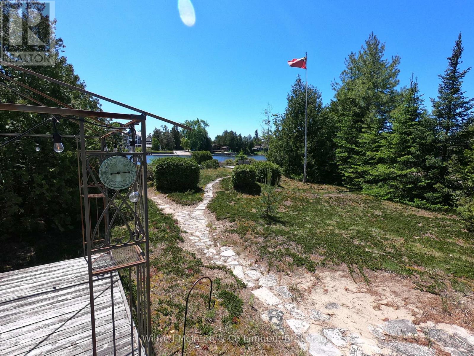 47 Sog Je Wa Sa Drive, Native Leased Lands, Ontario N0H 2G0 - Photo 4 - X13015540