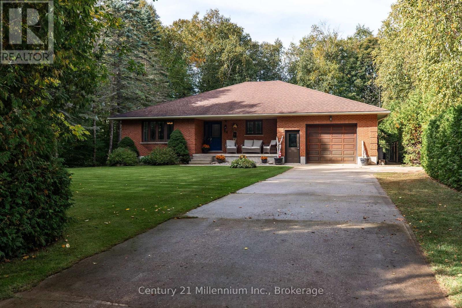 34 Southampton Parkway, South Bruce Peninsula, Ontario N0H 2G0 - Photo 2 - X13024950