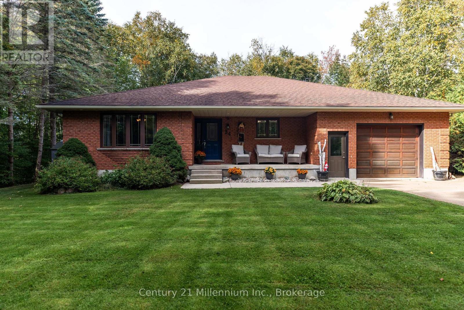 34 Southampton Parkway, South Bruce Peninsula, Ontario N0H 2G0 - Photo 3 - X13024950