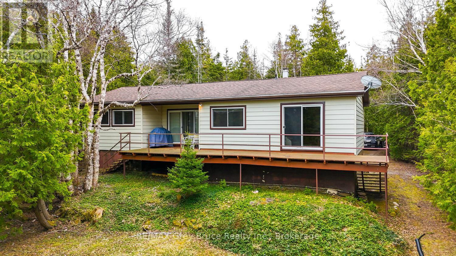85 Grant Watson Drive, Northern Bruce Peninsula, Ontario N0H 2R0 - Photo 2 - X13045372