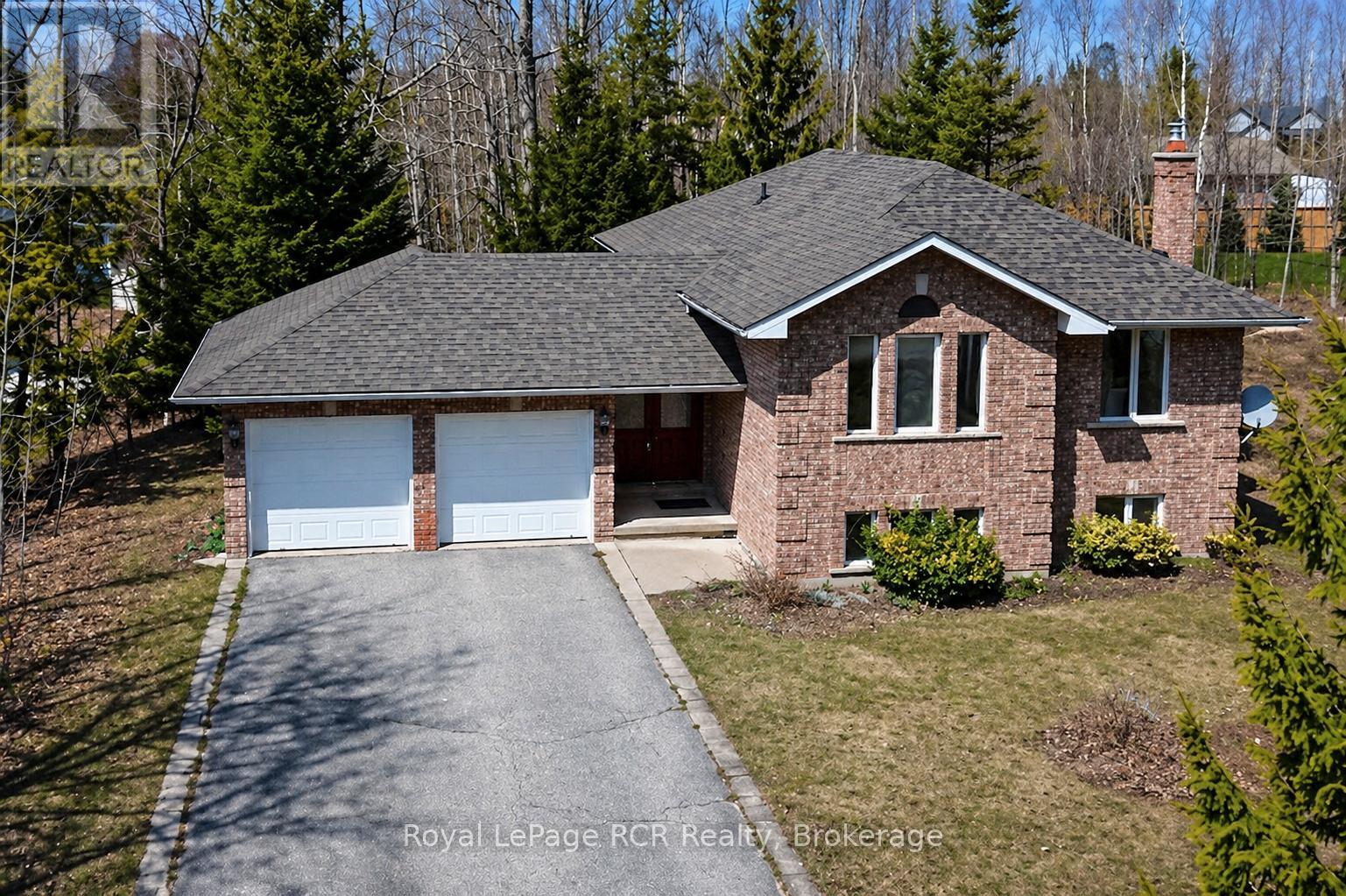 43 Graham Crescent, South Bruce Peninsula, Ontario N0H 2G0 - Photo 2 - X13047628