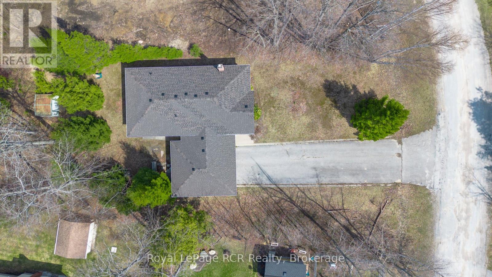 43 Graham Crescent, South Bruce Peninsula, Ontario N0H 2G0 - Photo 3 - X13047628
