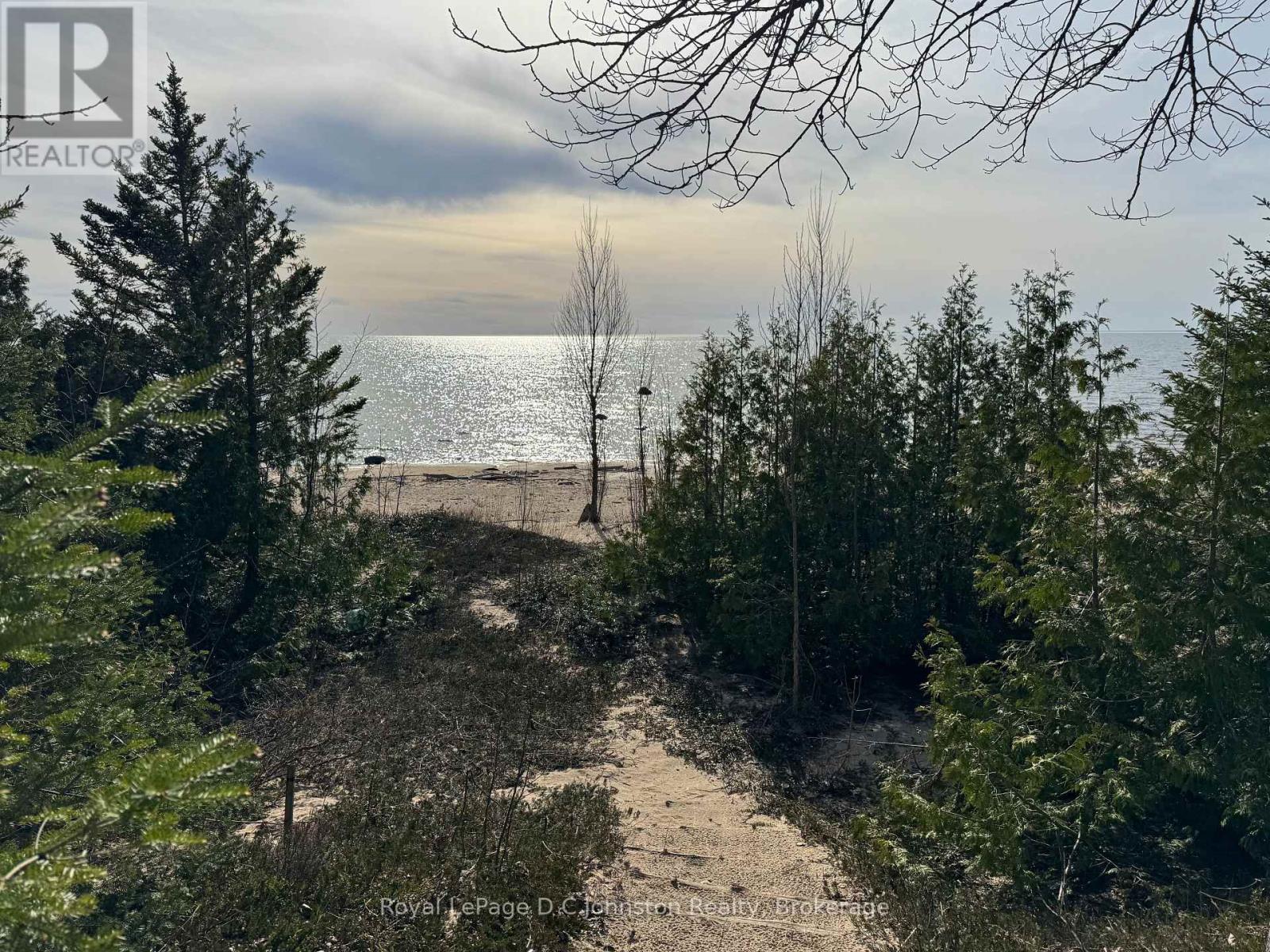 251 Bruce 13 Road, Native Leased Lands, Ontario N0H 2L0 - Photo 4 - X13048434