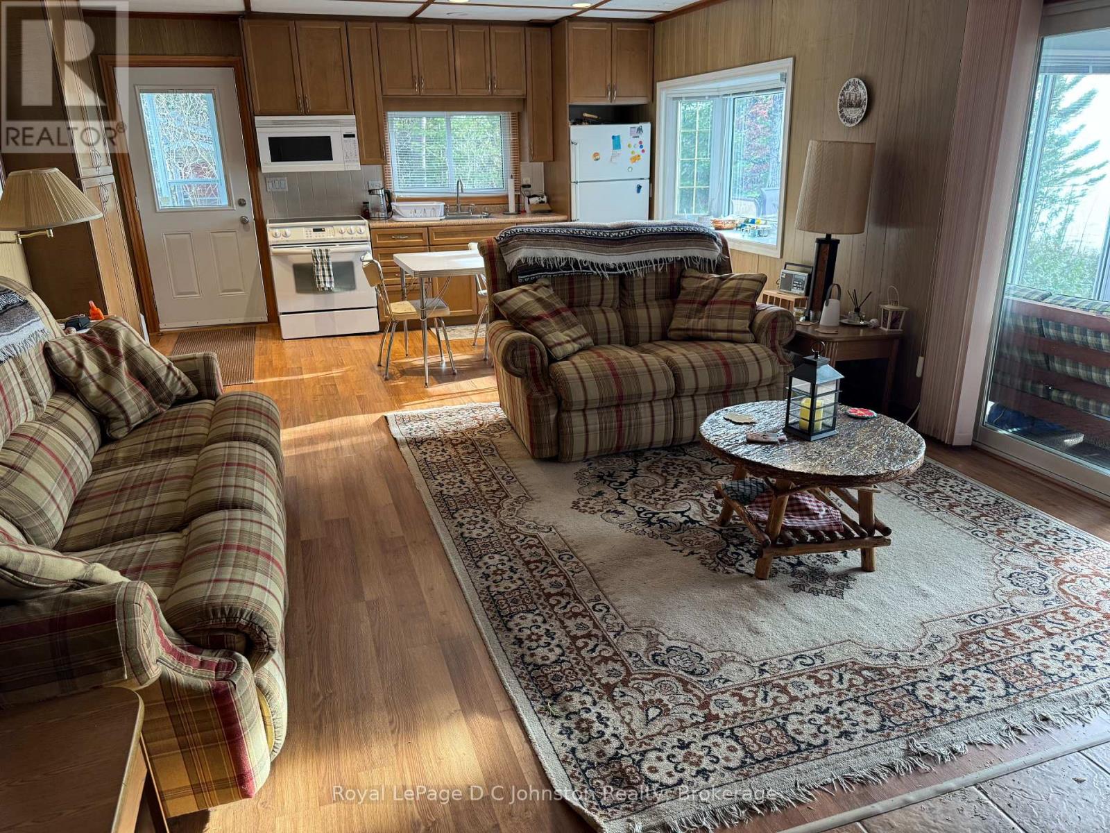251 Bruce 13 Road, Native Leased Lands, Ontario N0H 2L0 - Photo 7 - X13048434