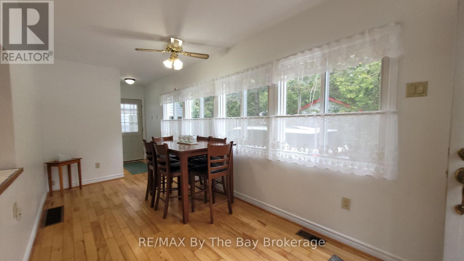1120 King Edward Avenue, South Bruce Peninsula, Ontario N0H 2G0 - Photo 4 - X13051386
