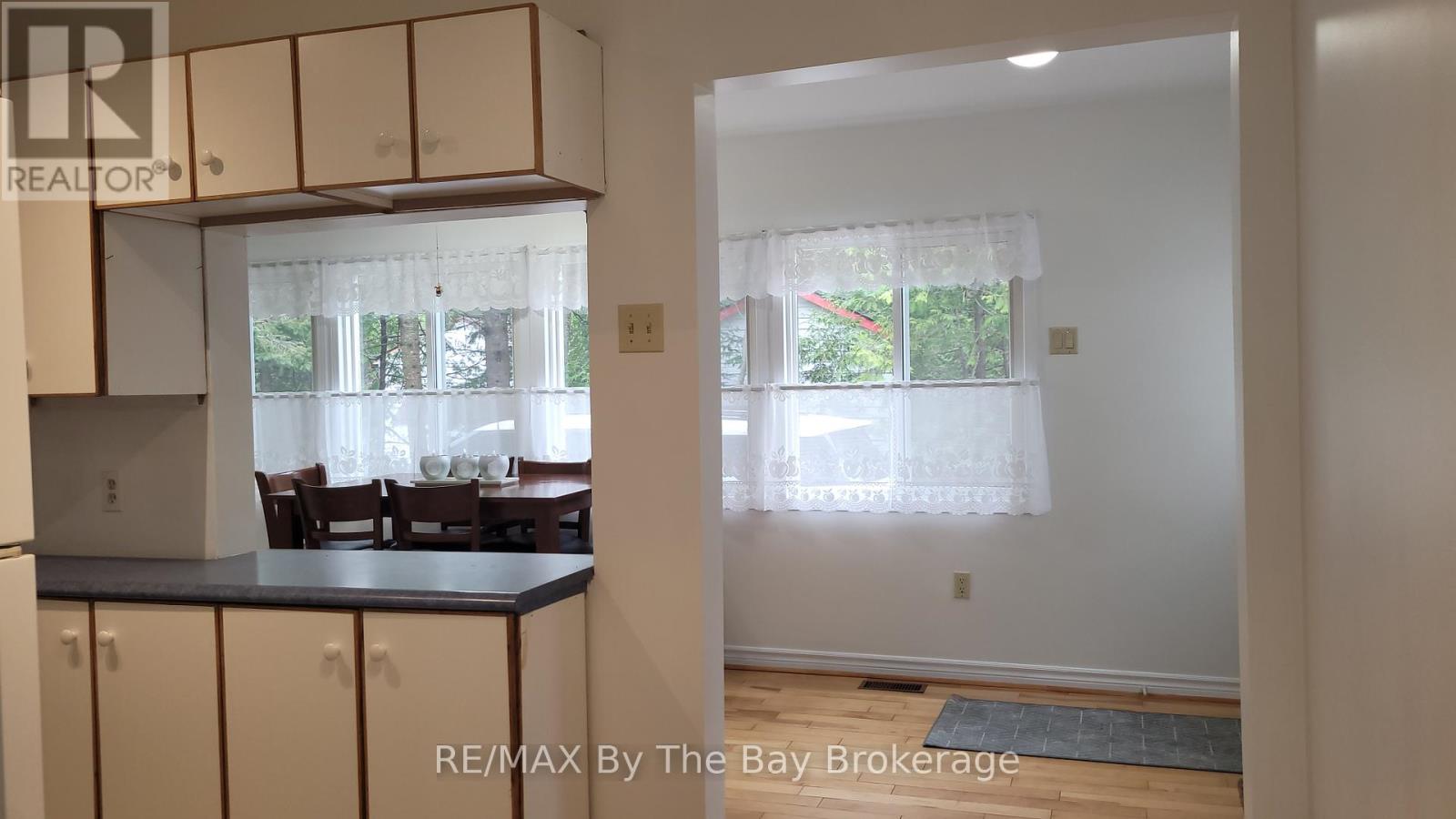 1120 King Edward Avenue, South Bruce Peninsula, Ontario N0H 2G0 - Photo 8 - X13051386