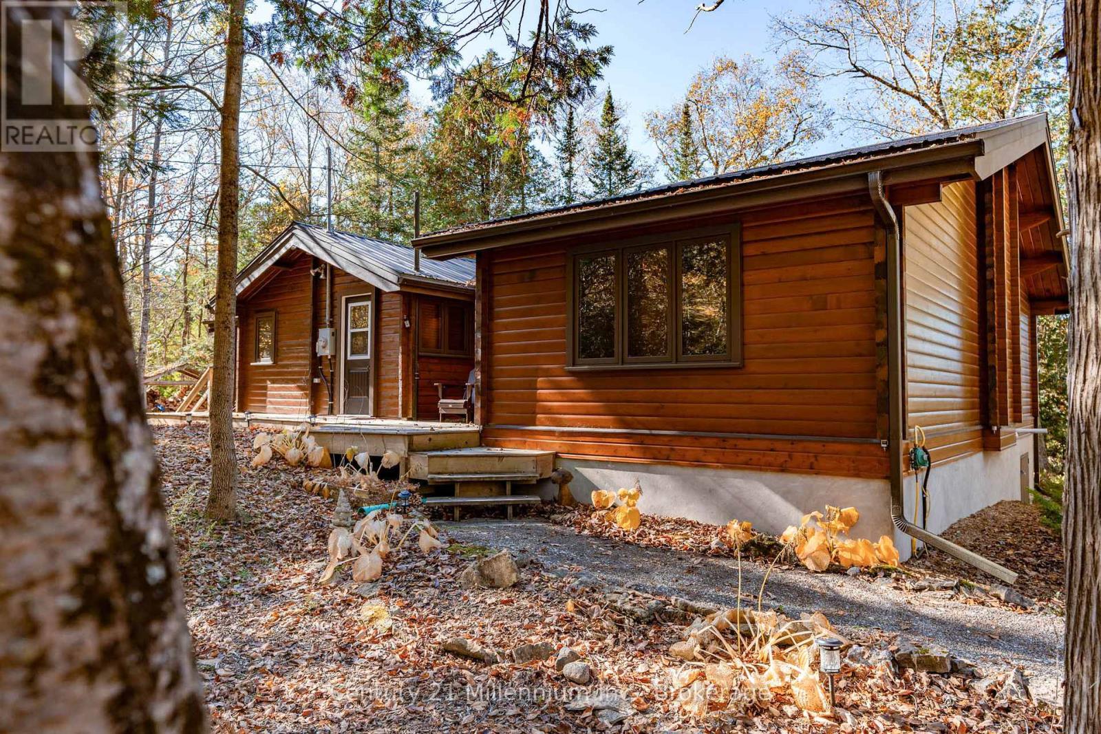 117 Sutherland Road, Georgian Bluffs, Ontario N0H 2T0 - Photo 2 - X13064412