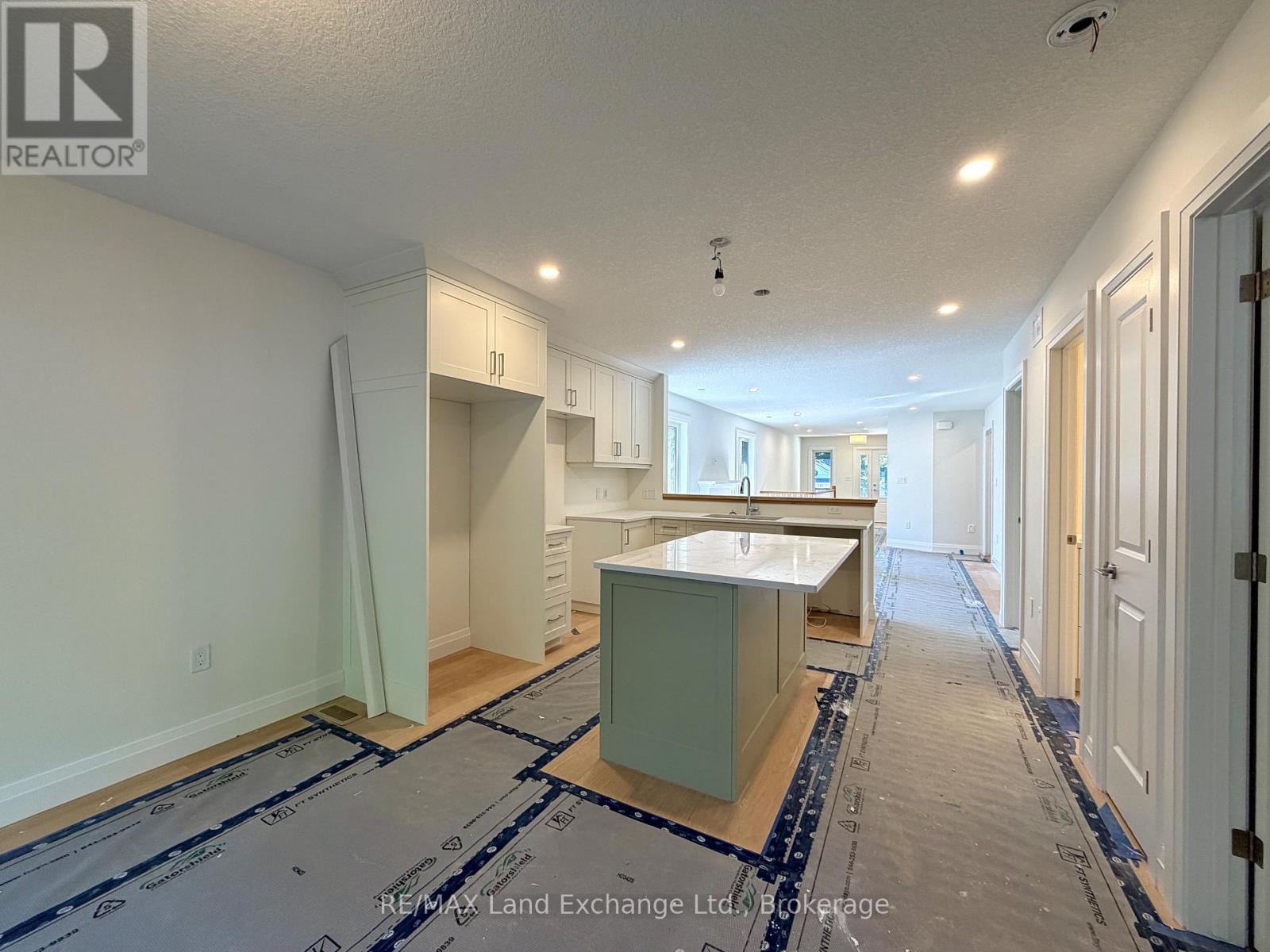 615 Hilker Street, Saugeen Shores, Ontario N0H 2C4 - Photo 4 - X13071270