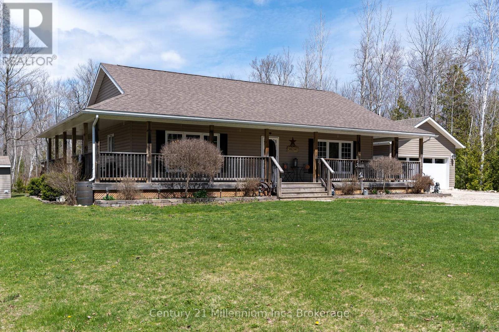 51 Larkwhistle Avenue, South Bruce Peninsula, Ontario N0H 2T0 - Photo 2 - X13085064