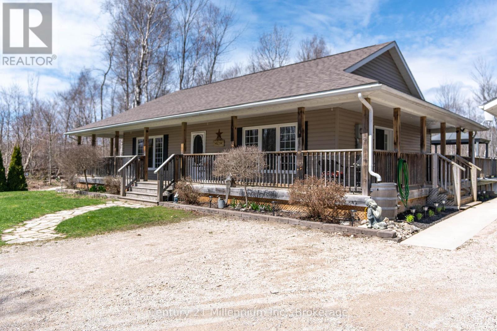 51 Larkwhistle Avenue, South Bruce Peninsula, Ontario N0H 2T0 - Photo 3 - X13085064