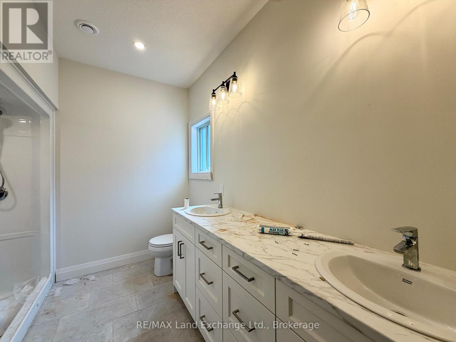 443 Ivings Drive, Saugeen Shores, Ontario N0H 2C3 - Photo 5 - X13092450