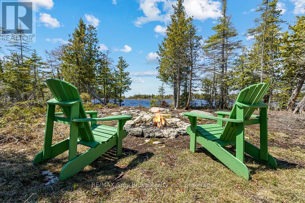 916 Dorcas Bay Road, Northern Bruce Peninsula, Ontario N0H 2R0 - Photo 2 - X13100716