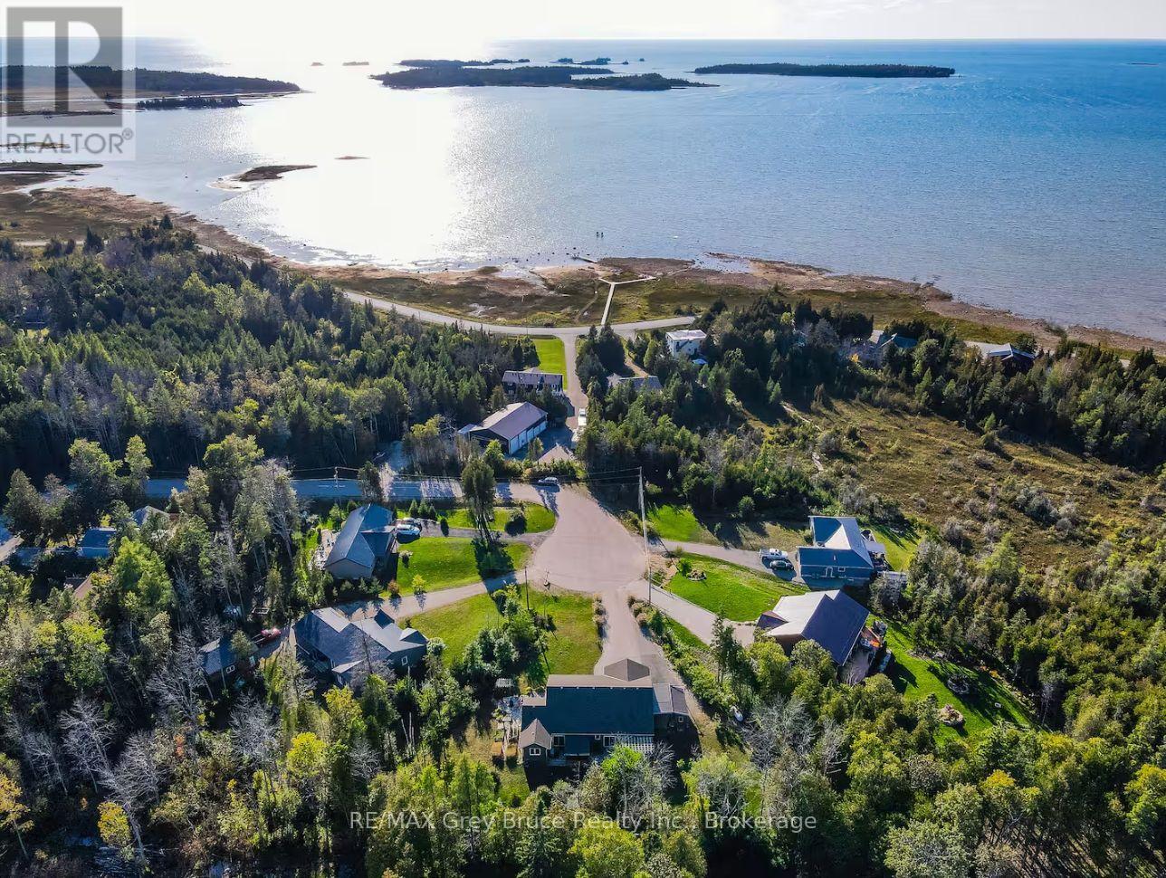 10 Williamson Place, South Bruce Peninsula, Ontario N0H 2T0 - Photo 4 - X13114102