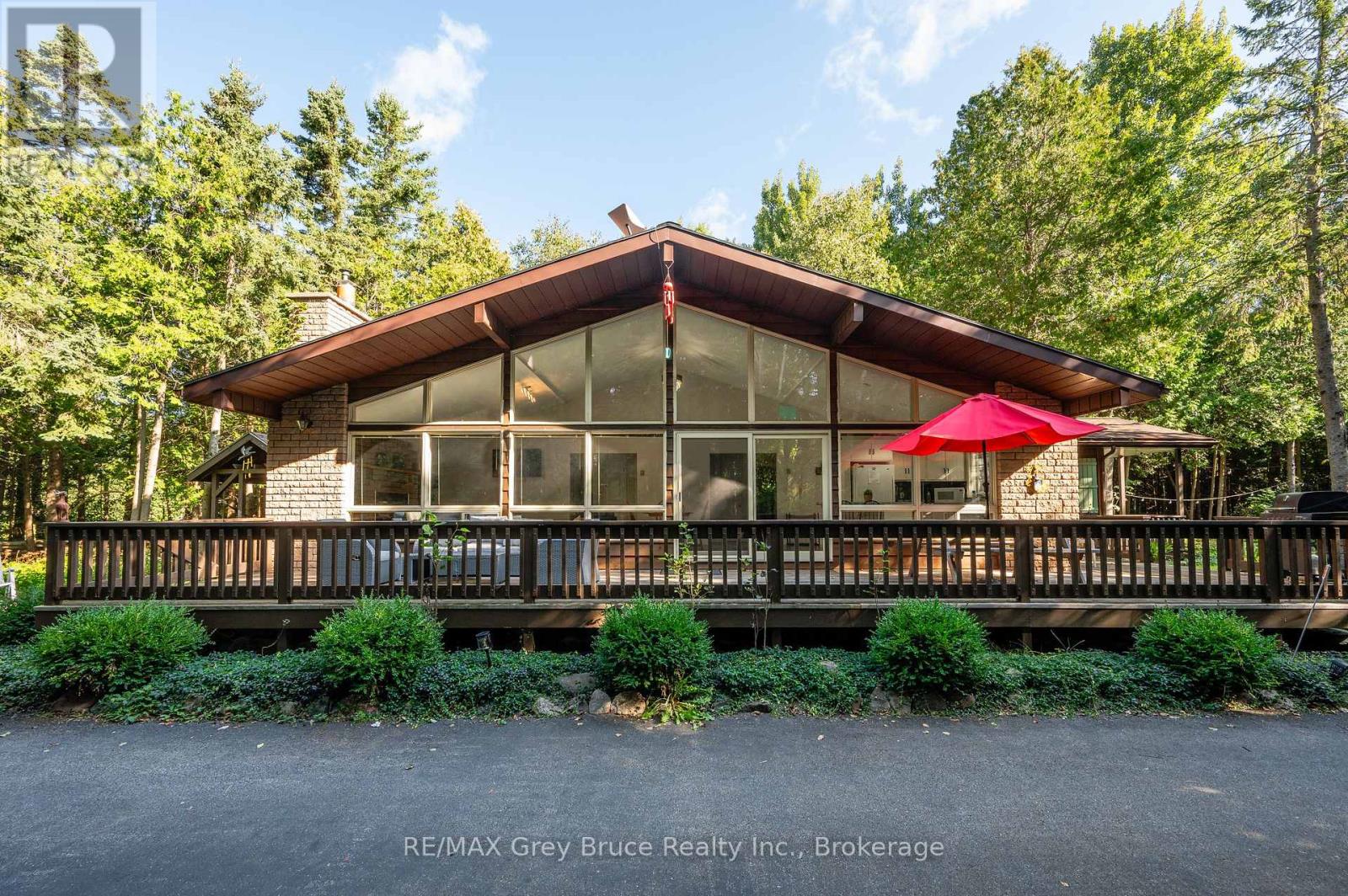 66 Harpur Drive, Northern Bruce Peninsula, Ontario N0H 2R0 - Photo 1 - X13119306