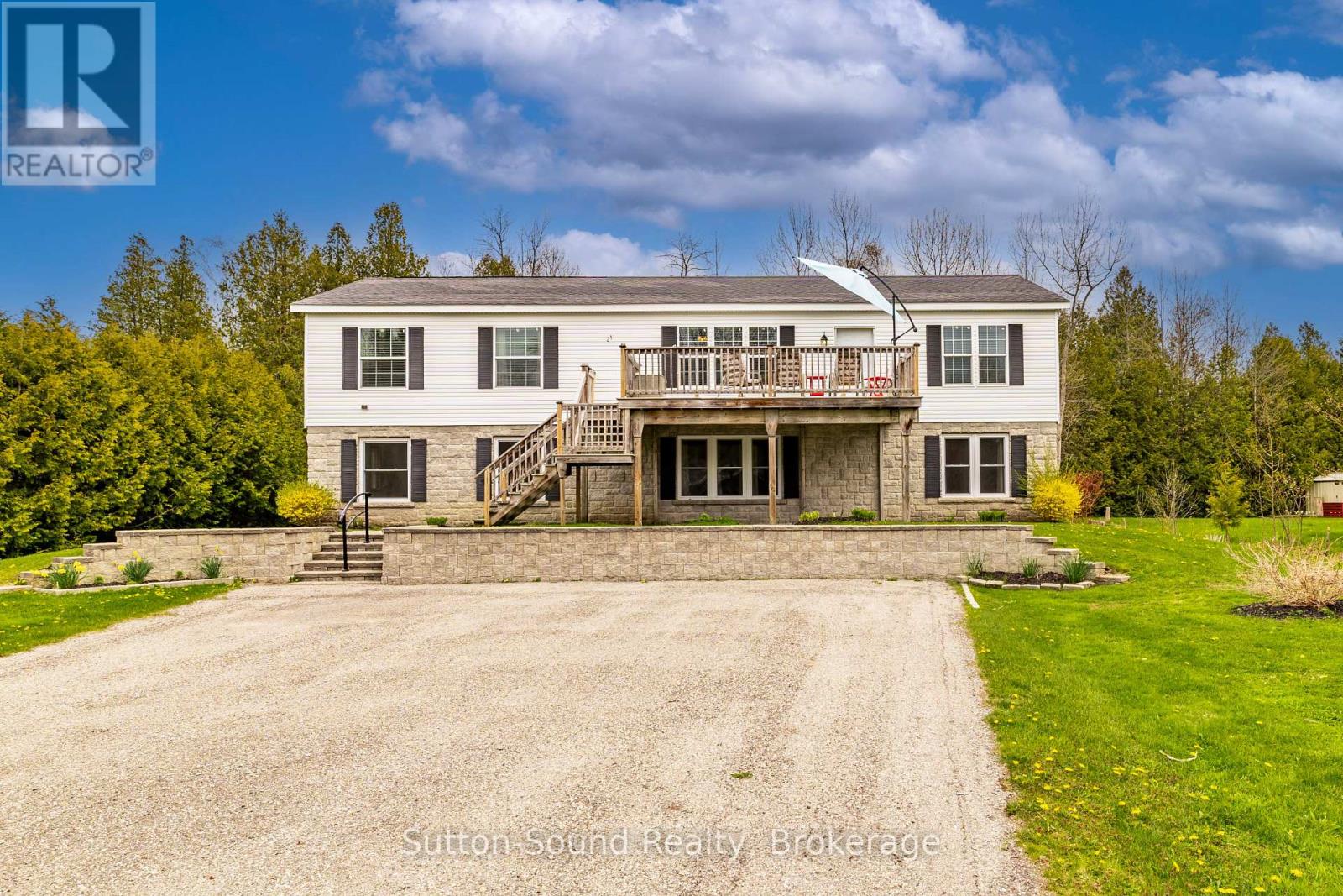 21 Cardinal Avenue, South Bruce Peninsula, Ontario N0H 2T0 - Photo 2 - X13126210