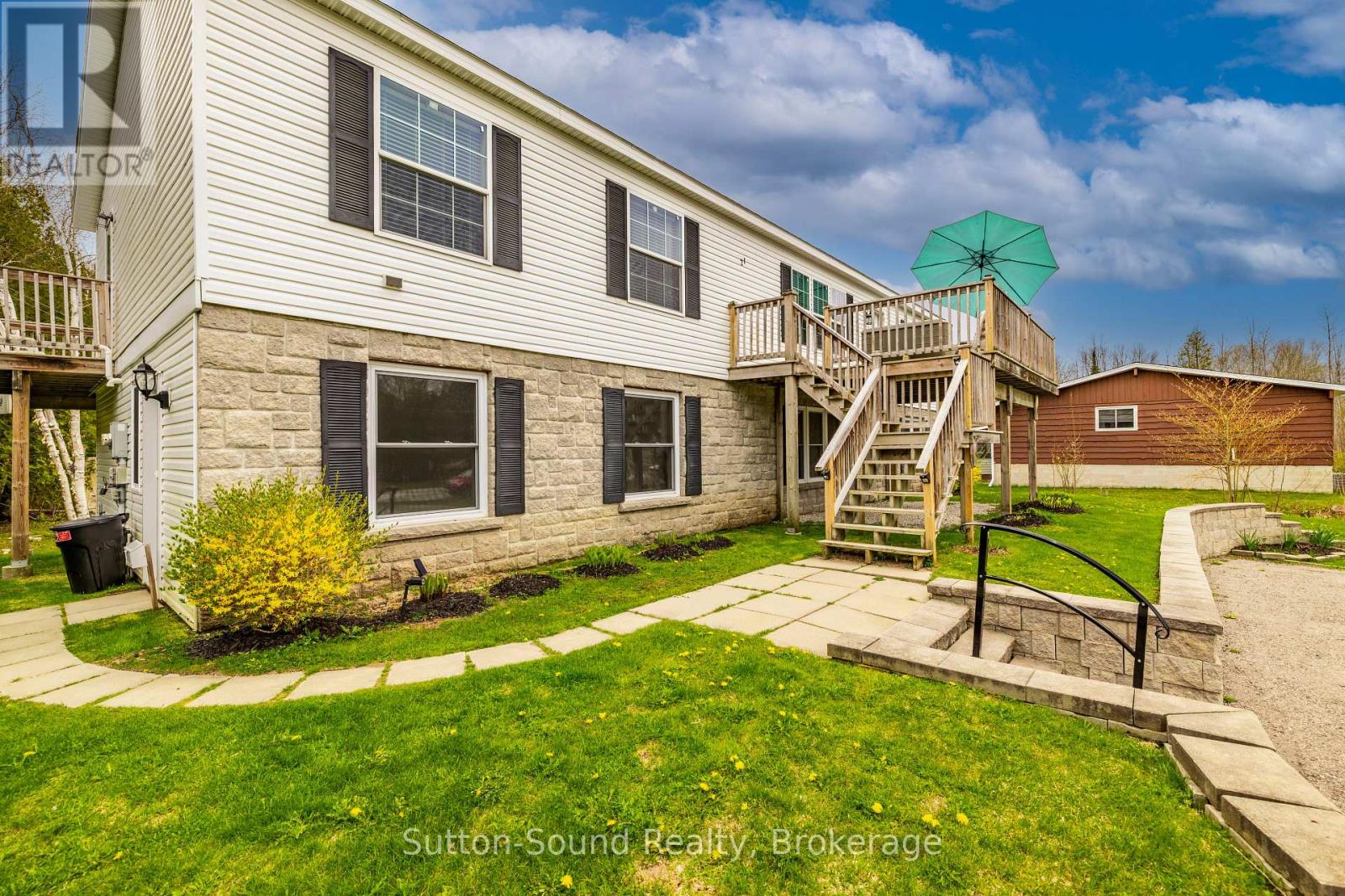 21 Cardinal Avenue, South Bruce Peninsula, Ontario N0H 2T0 - Photo 3 - X13126210