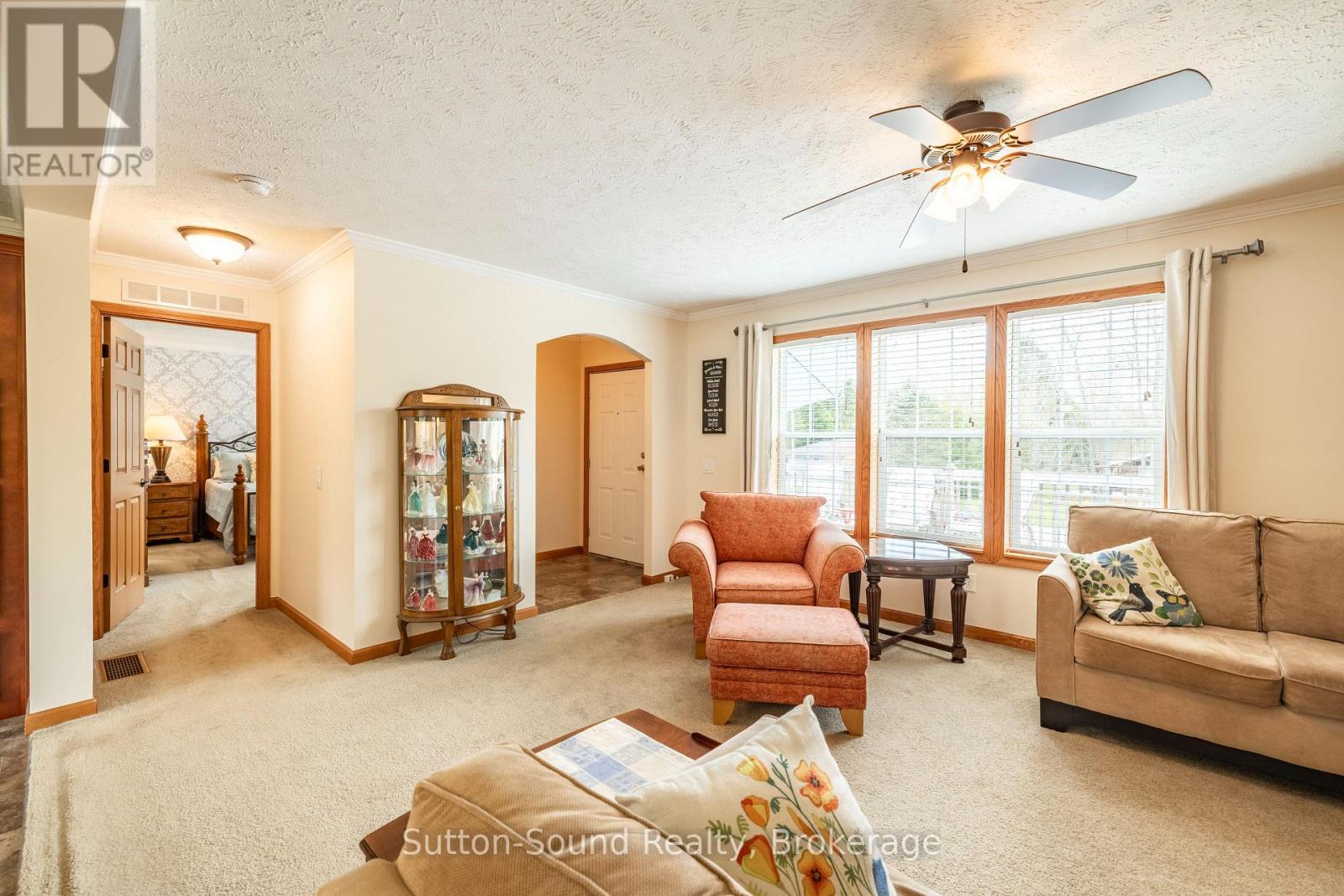 21 Cardinal Avenue, South Bruce Peninsula, Ontario N0H 2T0 - Photo 4 - X13126210
