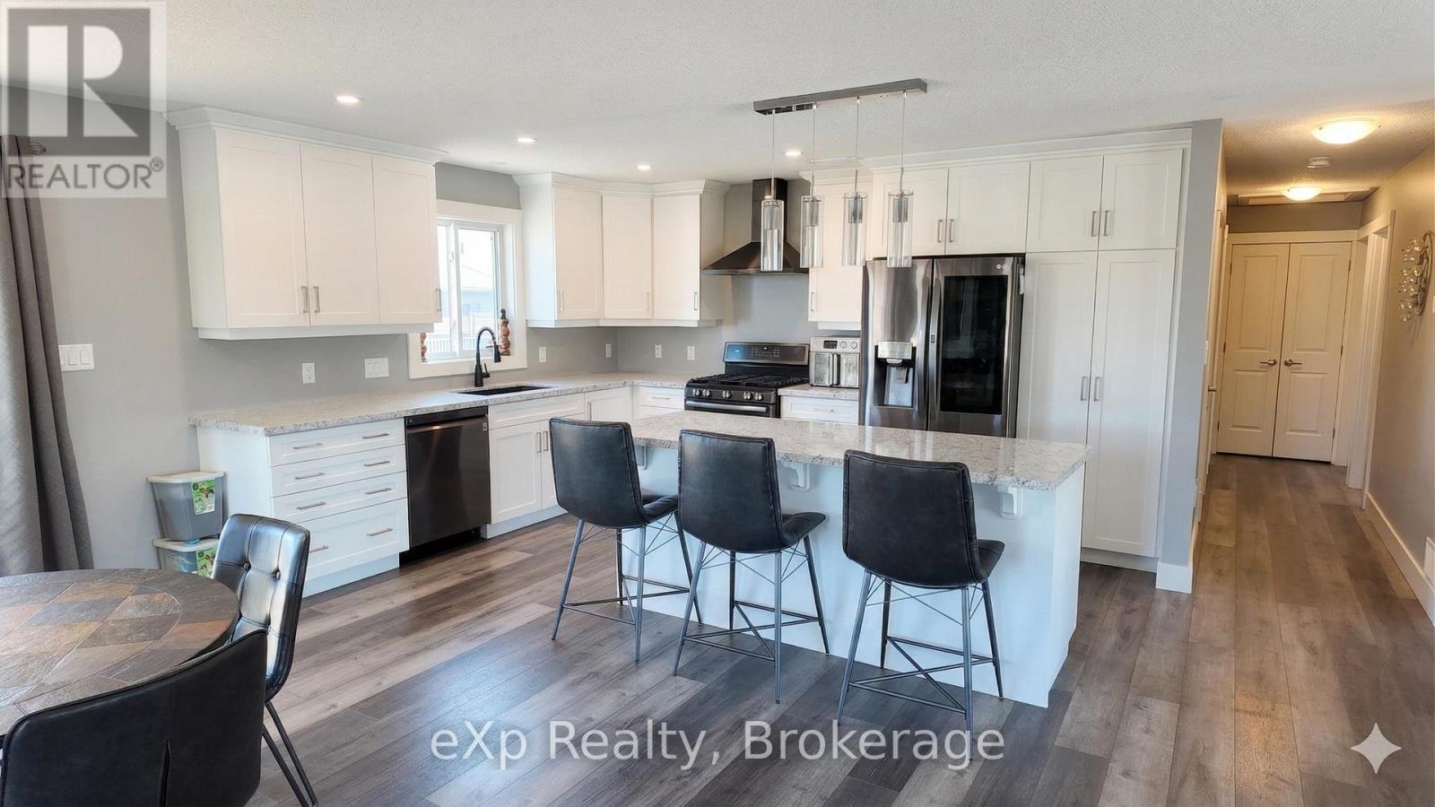 417 Buckby Lane, Saugeen Shores, Ontario N0H 2C1 - Photo 6 - X13129424