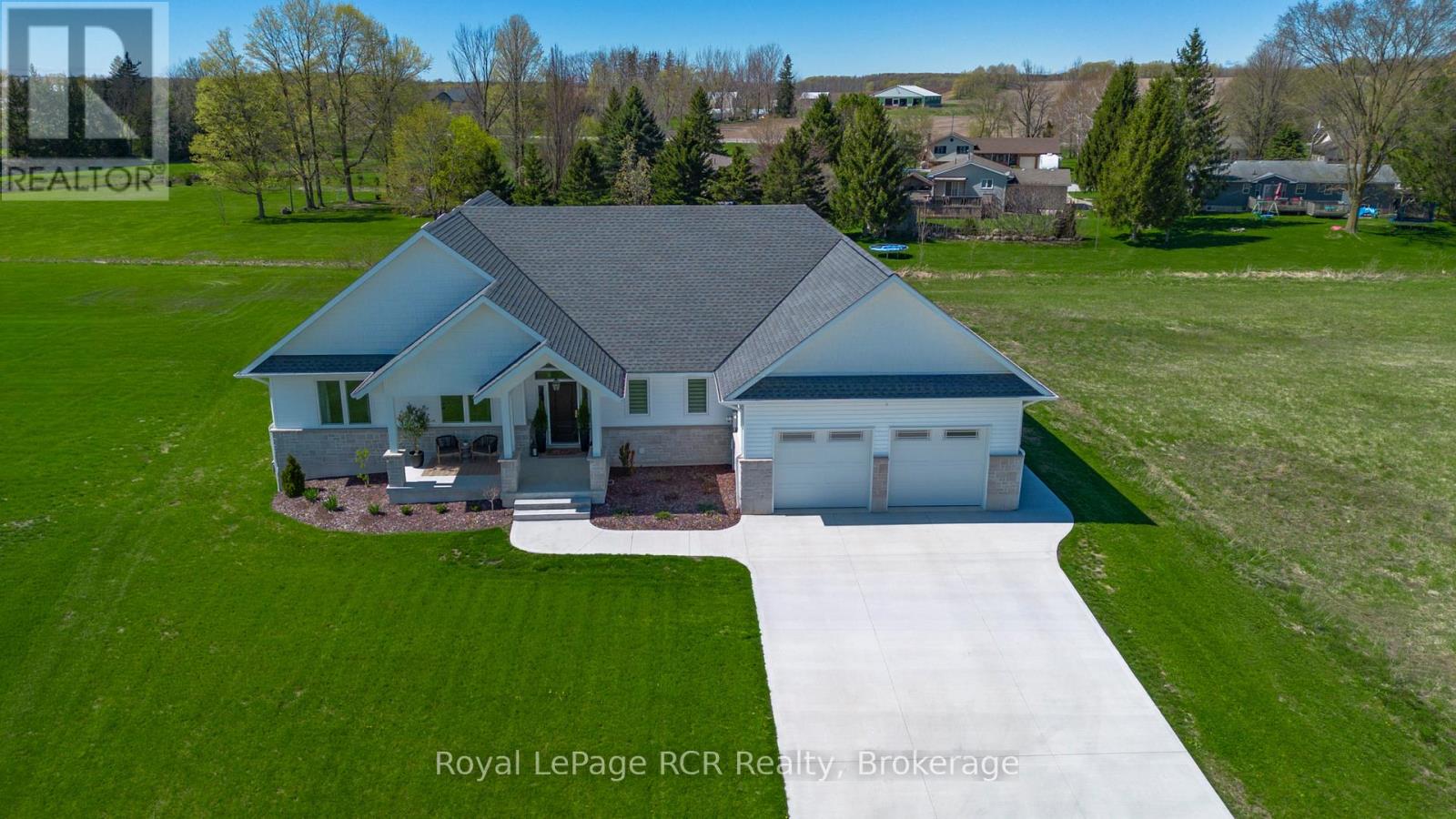 22 Nickason Drive, Arran-Elderslie, Ontario N0H 1A0 - Photo 1 - X13130086