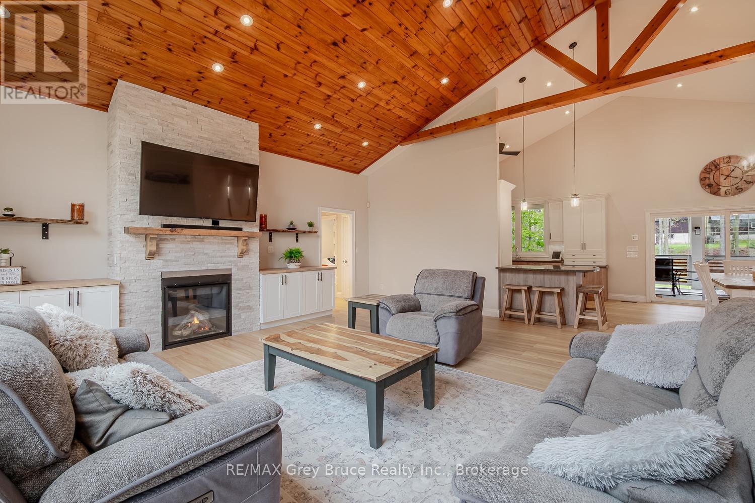 41 Martin Drive, South Bruce Peninsula, Ontario N0H 2G0 - Photo 4 - X13133866