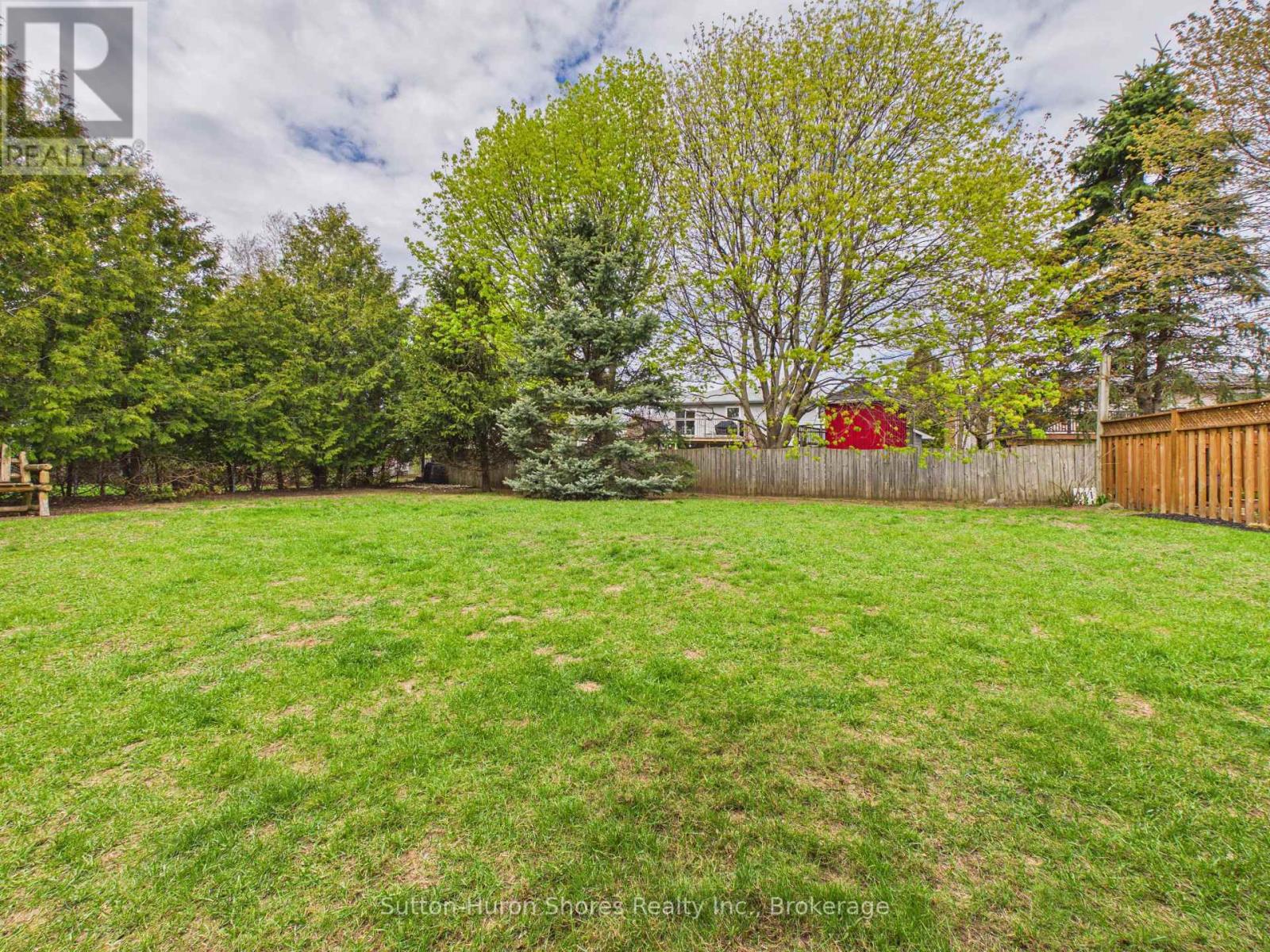 781 Bradford Street, Saugeen Shores, Ontario N0H 2C4 - Photo 8 - X13139722