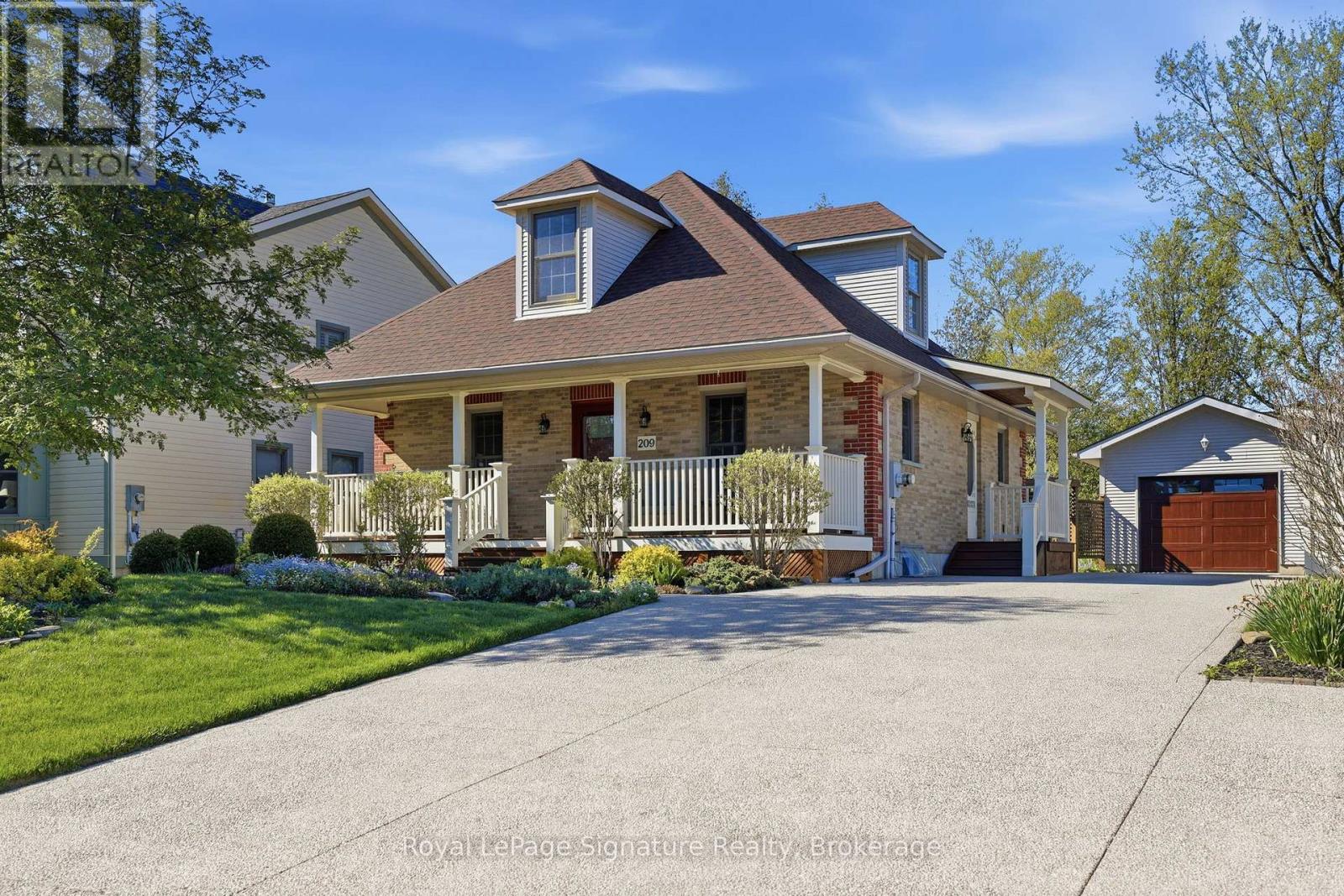 209 Summerhill Road, Saugeen Shores, Ontario N0H 2L0 - Photo 2 - X13163020
