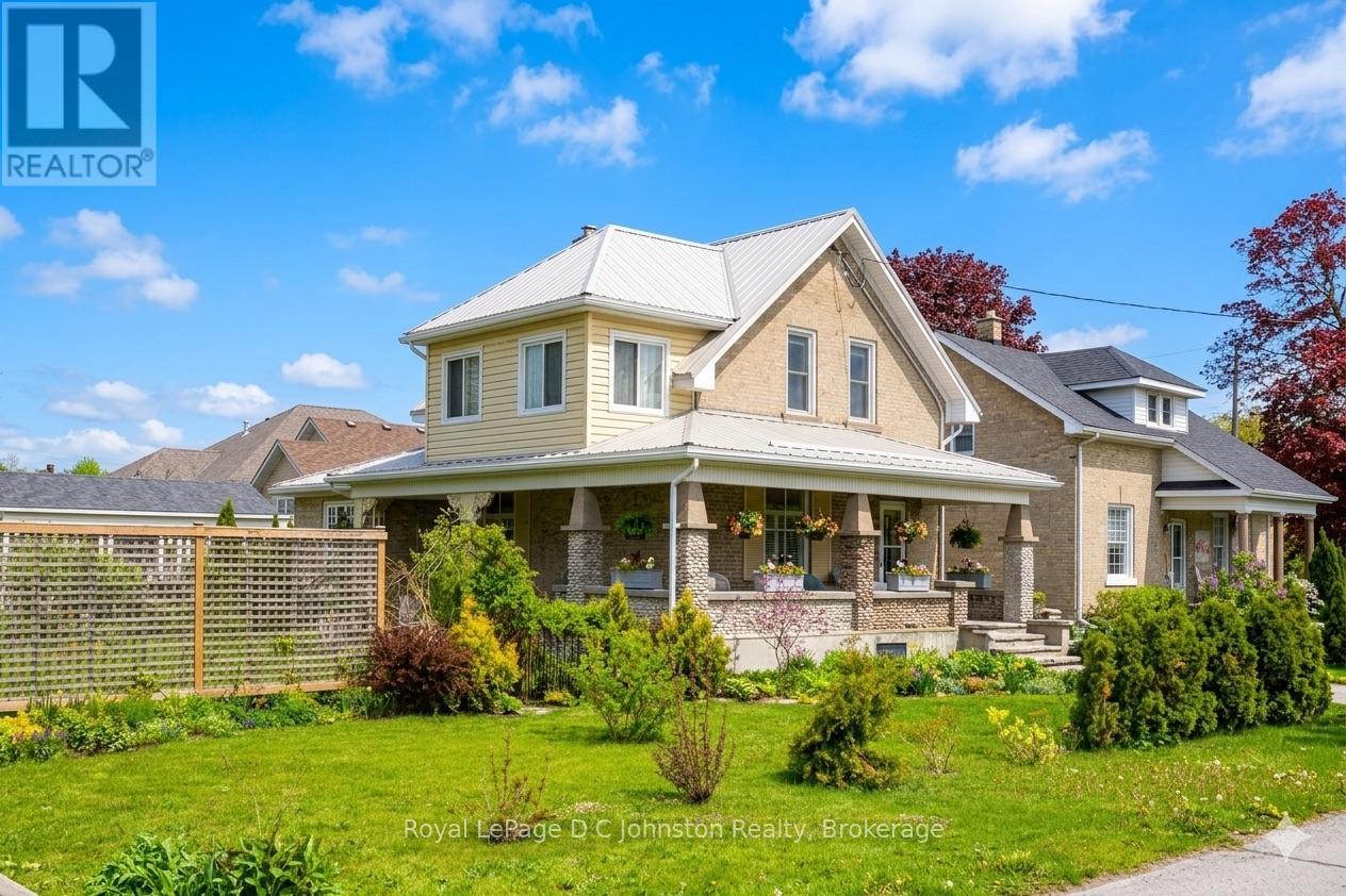 111 Albert Street N, Saugeen Shores, Ontario N0H 2L0 - Photo 1 - X13172846